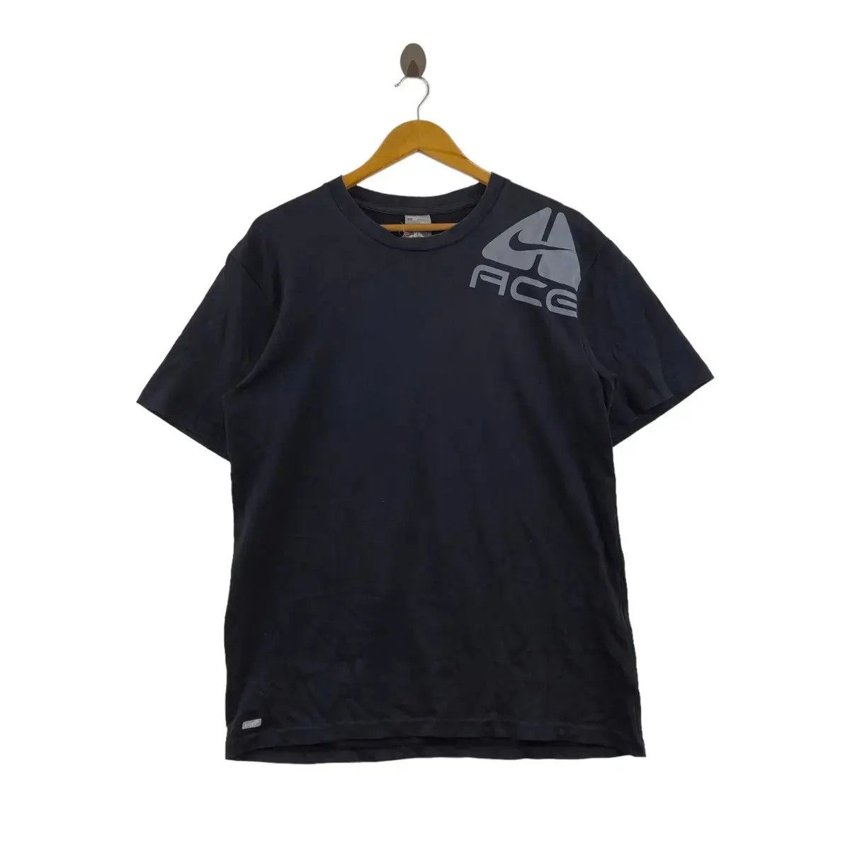 Nike Vintage NIKE ACG All Condition Gear Reflective Logo Tee Size US M / EU 48-50 / 2 - 1 Thumbnail
