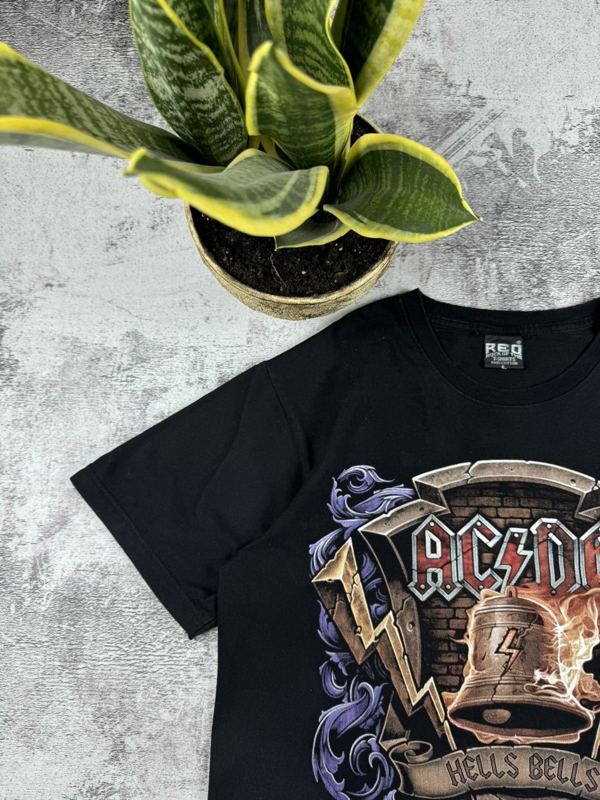 AC/DC ACDC Hells Bells Album Tour 90S-00S Faded T-Shirt Tee Size US L / EU 52-54 / 3 - 6 Thumbnail