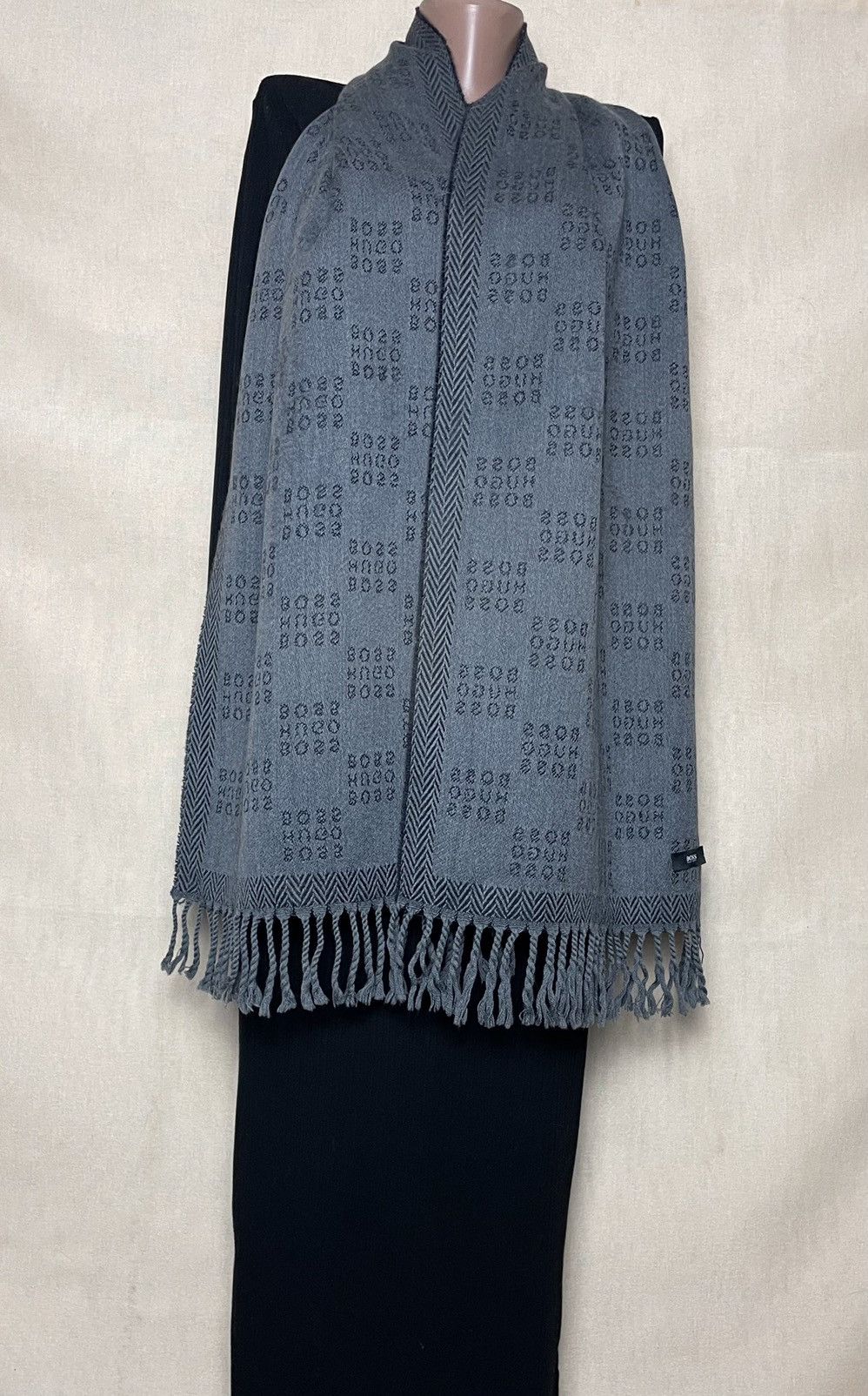 Hugo Boss Hugo Boss wool gray logo scarf Size ONE SIZE - 3 Thumbnail