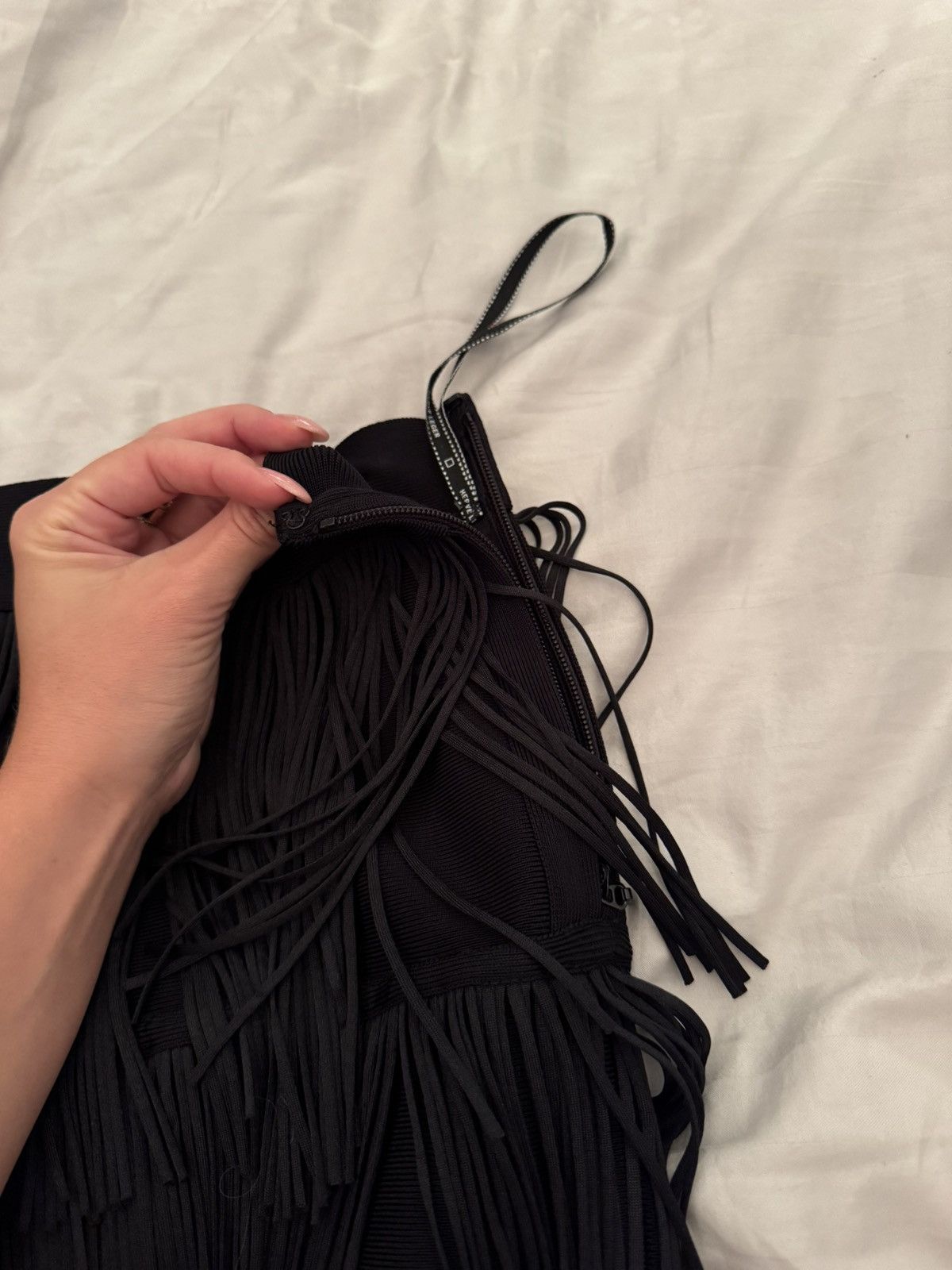 Herve Leger Hervé Léger Black Fringe Skirt Size 30" / US 8 / IT 44 - 6 Thumbnail