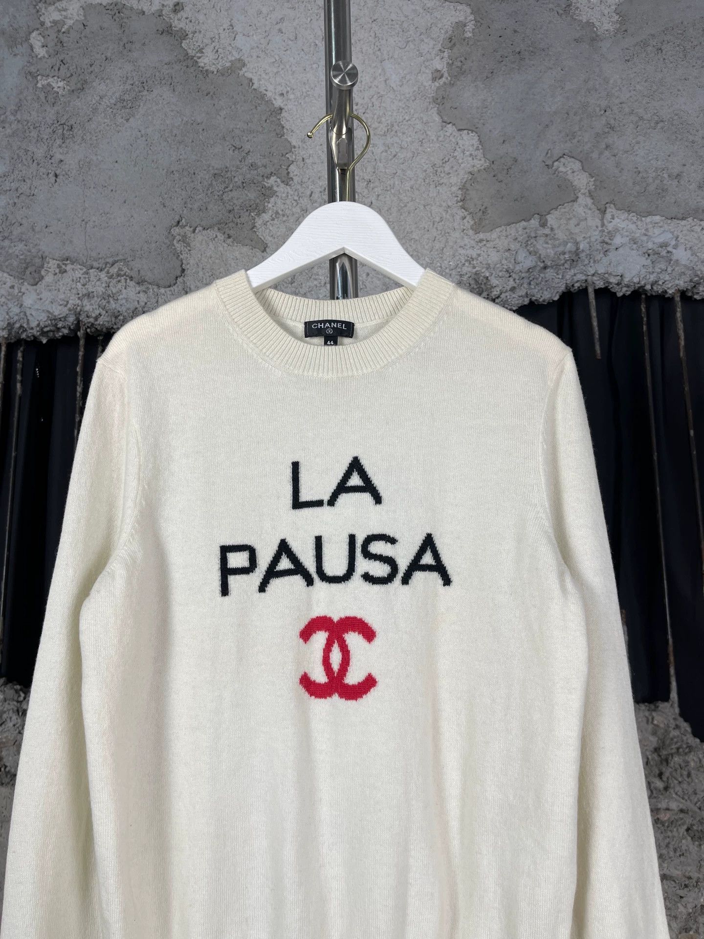 Chanel Chanel Cruise Logo Cashmere Sweater 44 Size US S / EU 44-46 / 1 - 3 Thumbnail