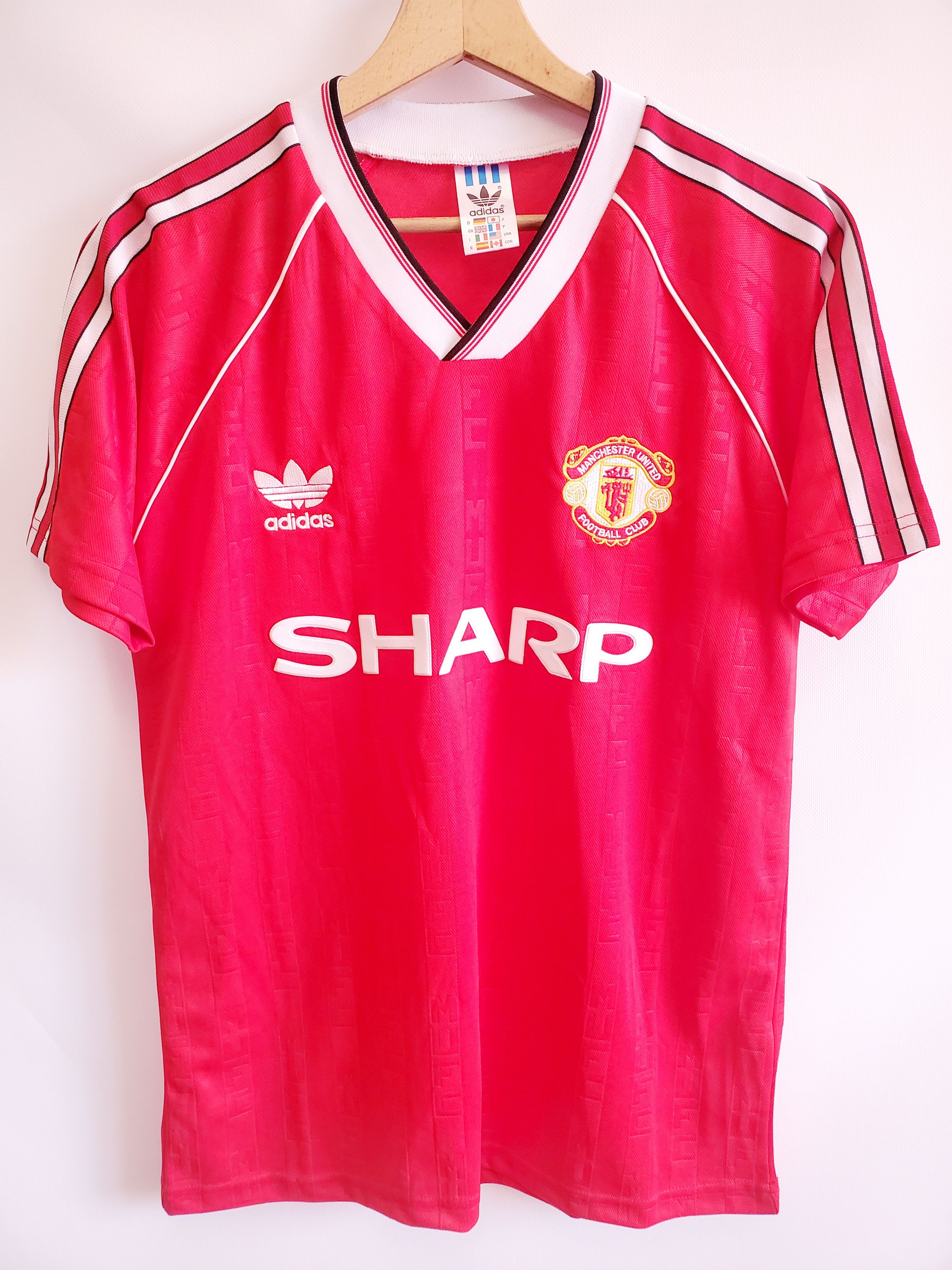 Adidas Manchester United Home Football Shirt, Reprints, size M Size US M / EU 48-50 / 2 - 1 Thumbnail