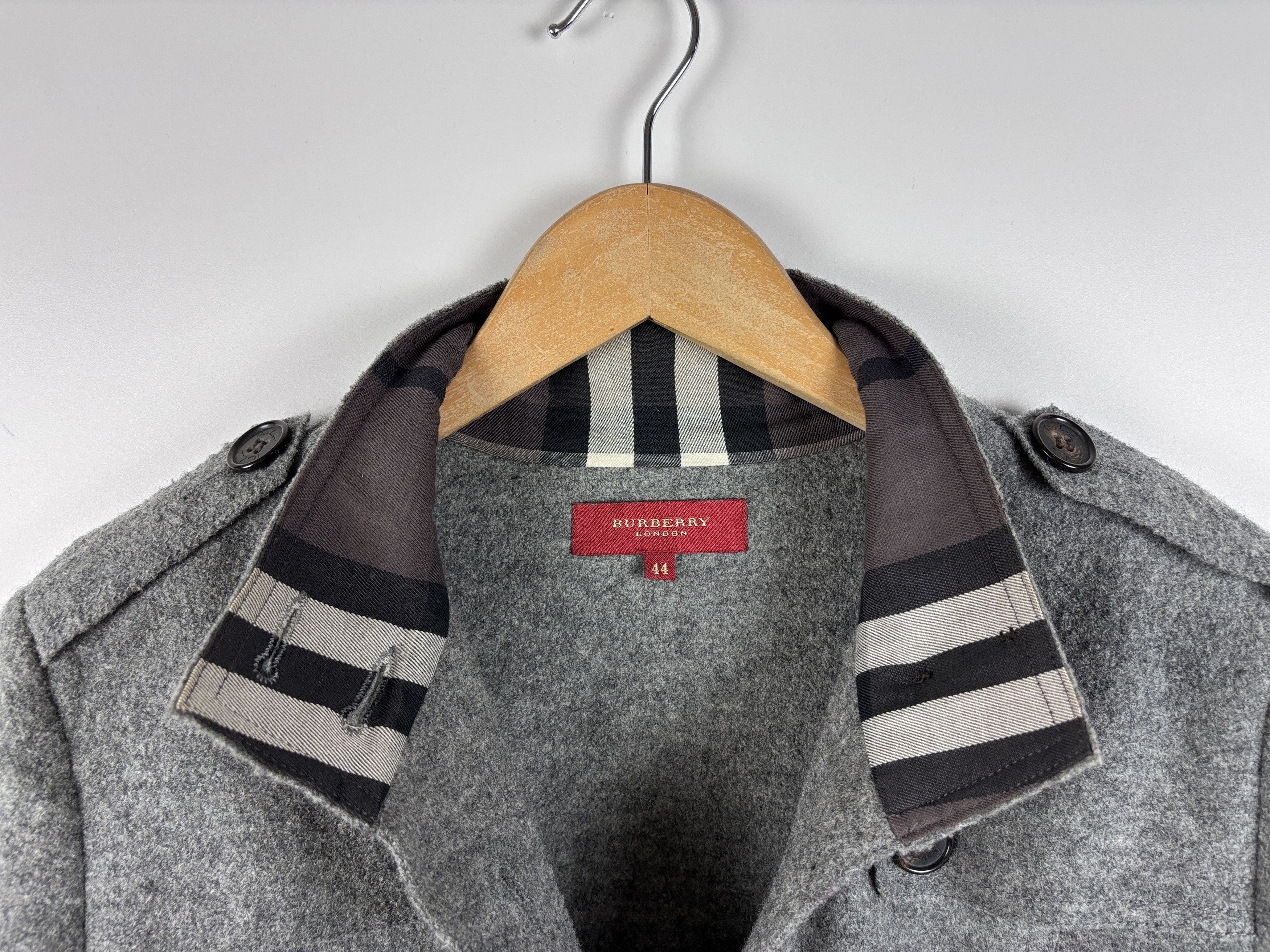 Burberry × Vintage Burberry London Wool Military Style Pea Coat Jacket Size 44 Size M / US 6-8 / IT 42-44 - 7 Thumbnail