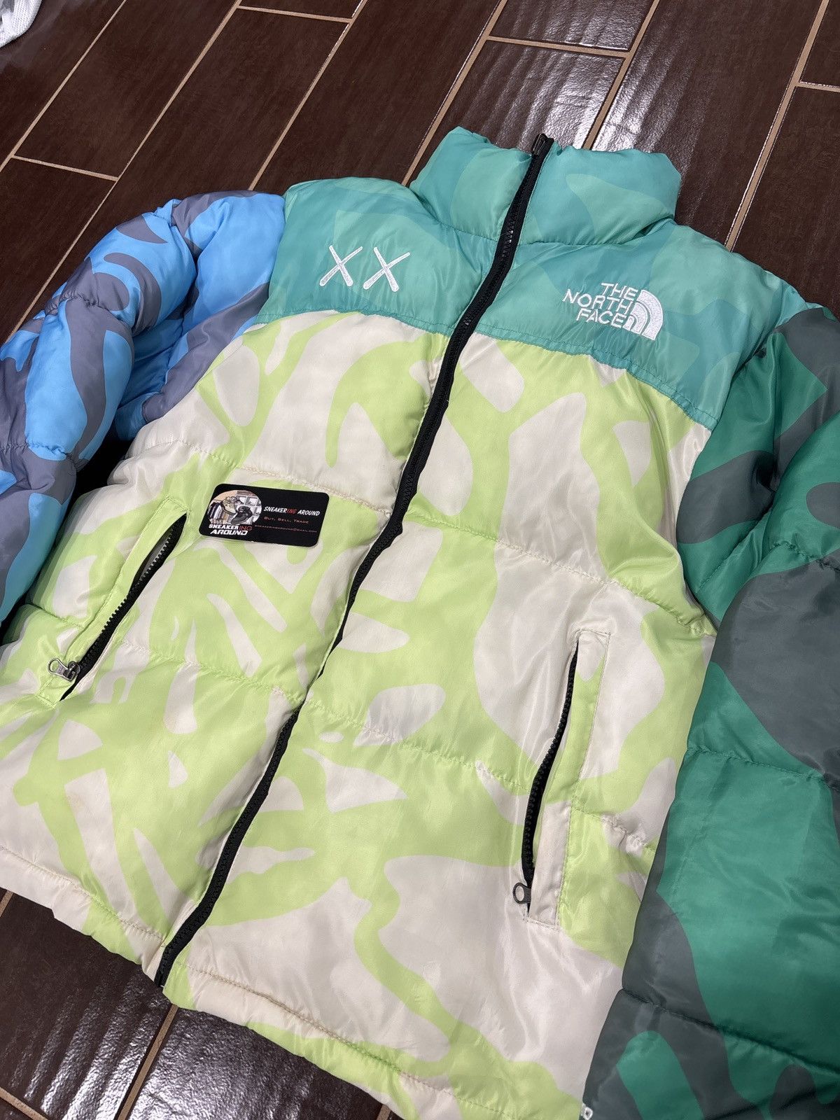 Kaws × The North Face USED Kaws x The North Face Nuptse Jacket Safety Green SZ L Size US L / EU 52-54 / 3 - 2 Thumbnail