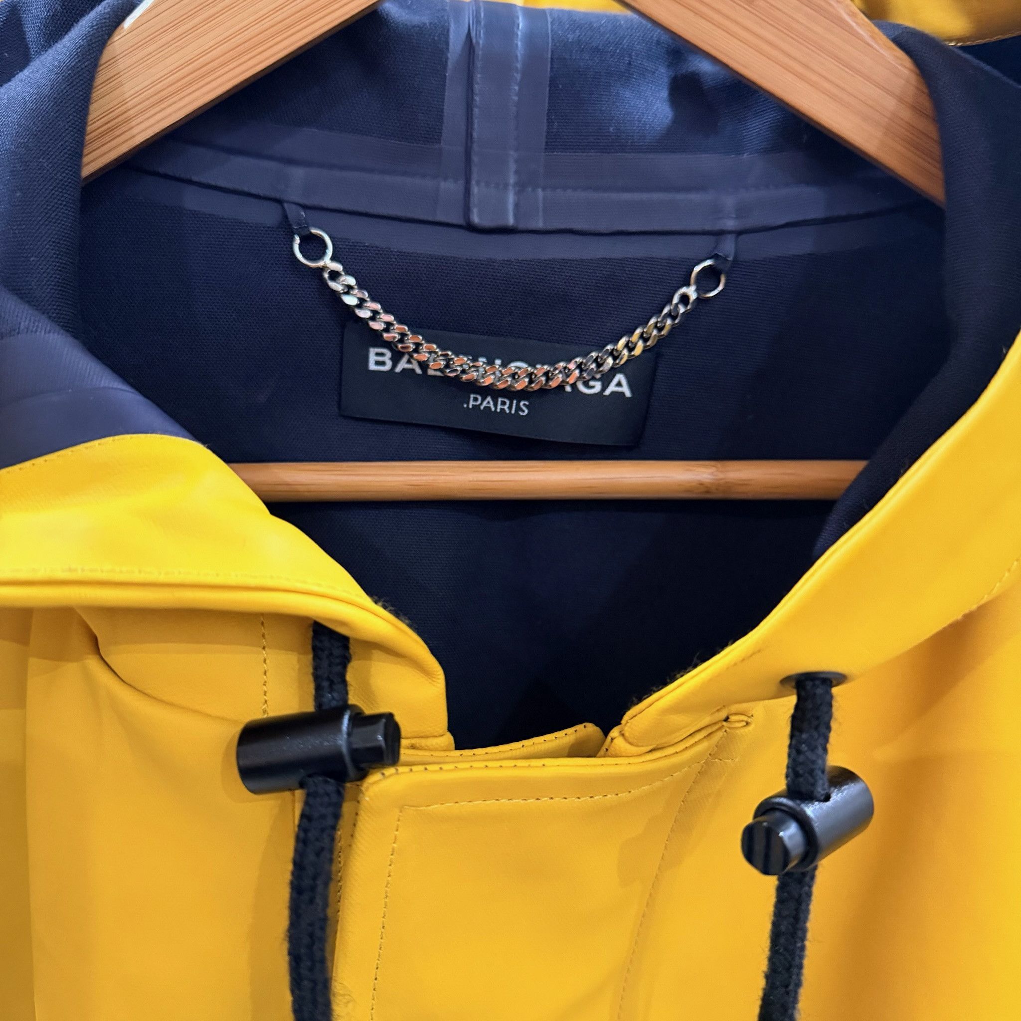 Balenciaga Runway Balenciaga Demna Gsavalia Hooded Rain Jacket Size US S / EU 44-46 / 1 - 7 Thumbnail