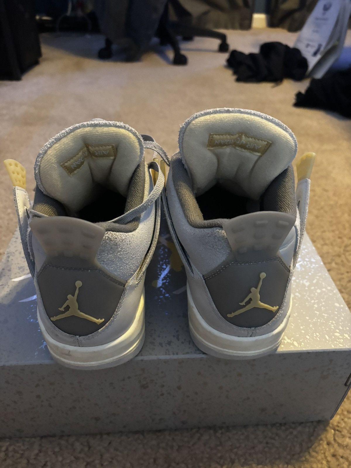 Jordan Brand Jordan 4 Retro SE Craft Photon Dust Size 8.5 Size US 8.5 / EU 41-42 - 2 Thumbnail