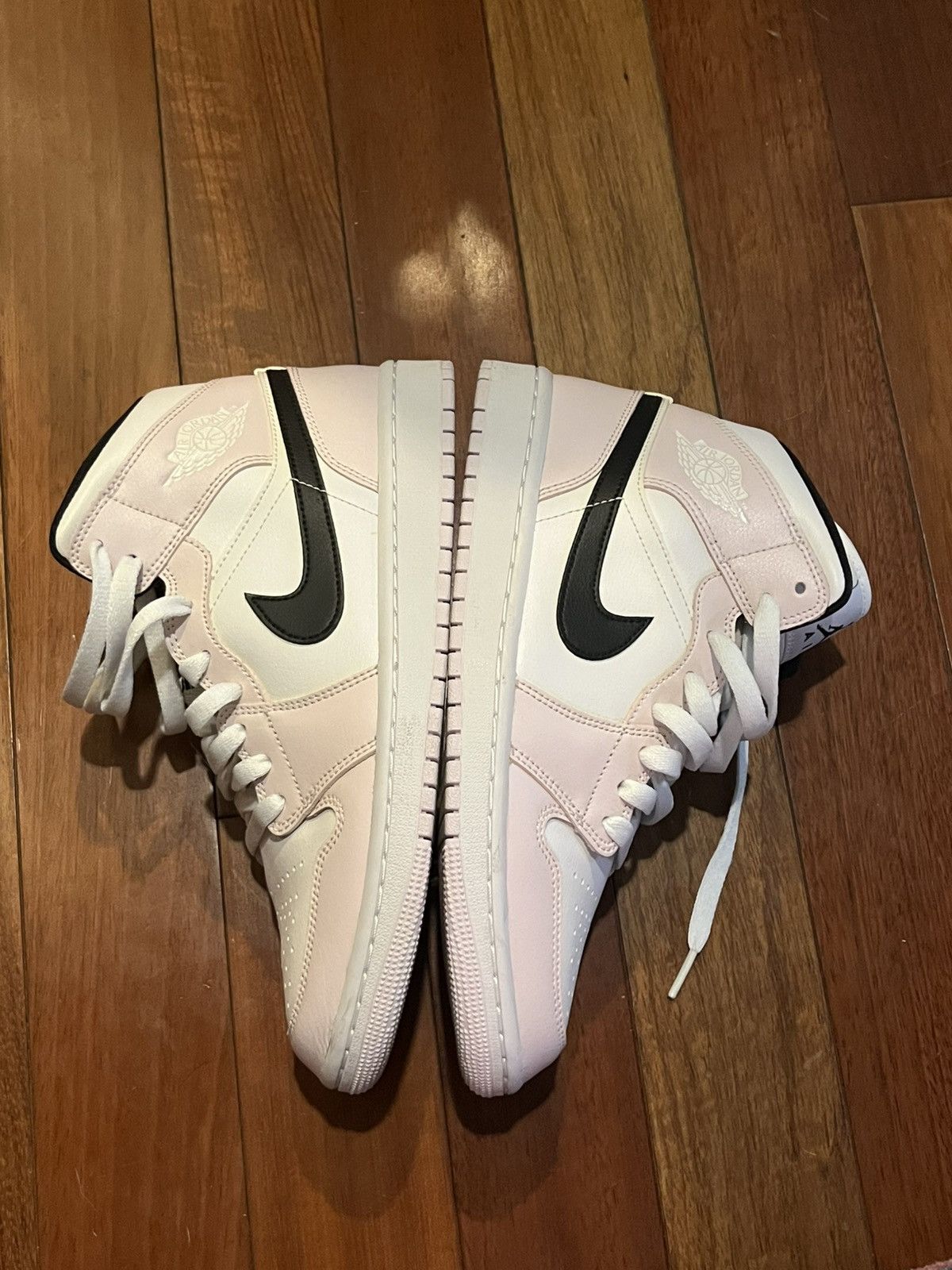 Jordan Brand × Nike Nike Jordan 1s Size US 9.5 / IT 39.5 - 3 Thumbnail
