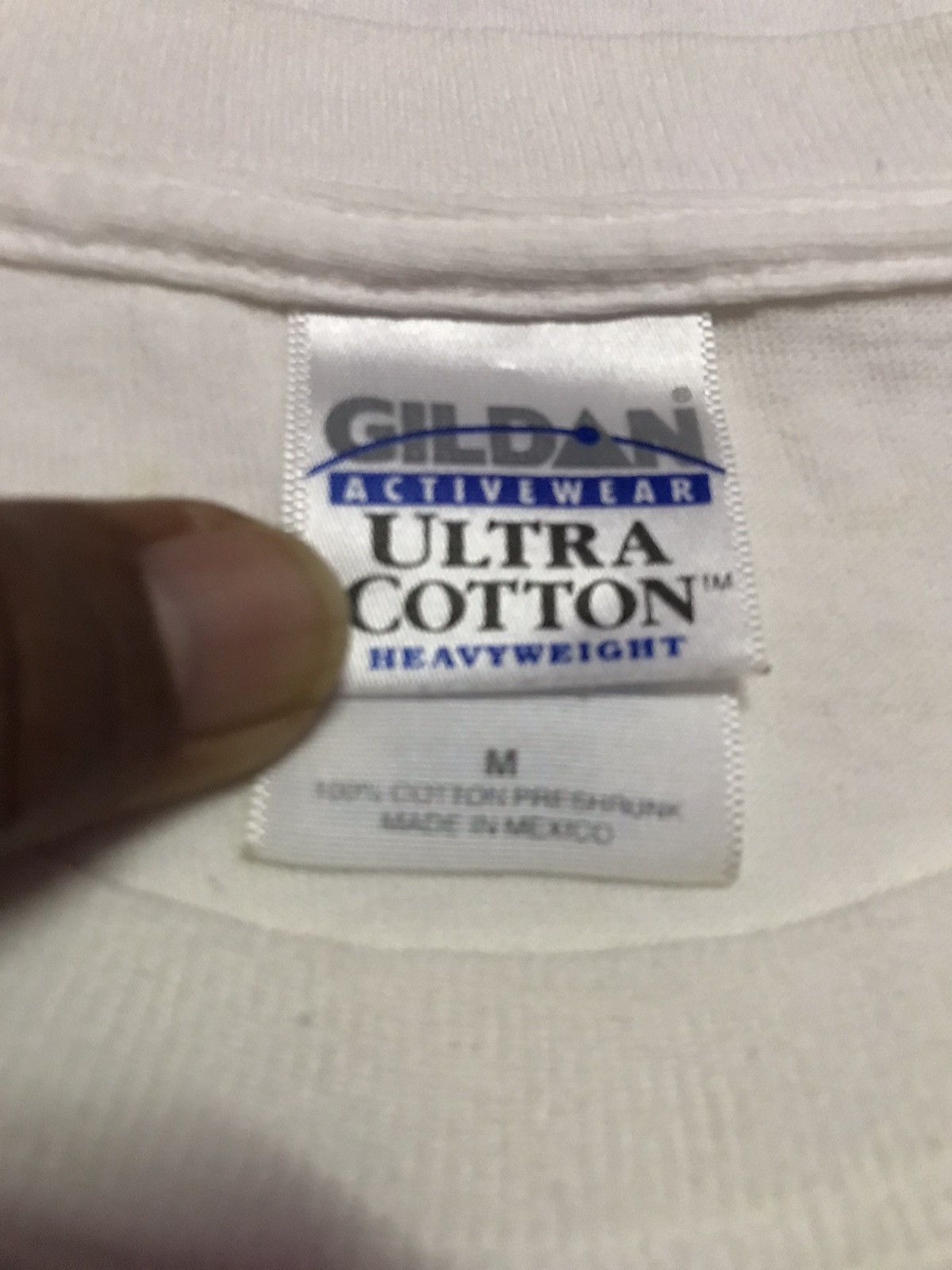 Gildan Hooters Burbank Tee Size M Size US M / EU 48-50 / 2 - 3 Thumbnail