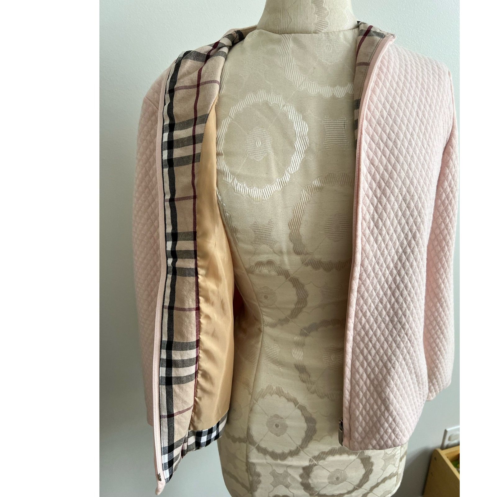 Burberry Burberry London Lightweight Quilted Full Zip Jacket Medium Size M / US 6-8 / IT 42-44 - 9 Thumbnail