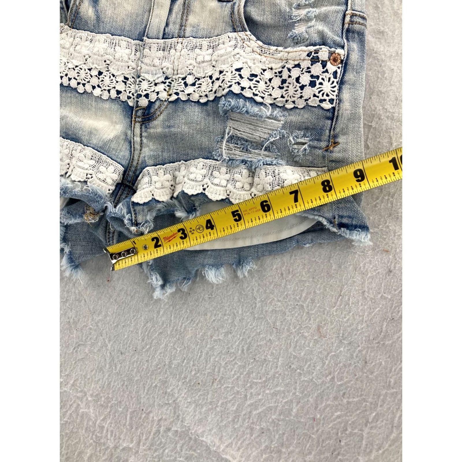 American Eagle Outfitters VINTAGE American Eagle Jean Shorts Womens 0 Blue Hi Rise Shortie Cut Off Stretch Lace Size 25" / US 0 / IT 36 - 6 Thumbnail