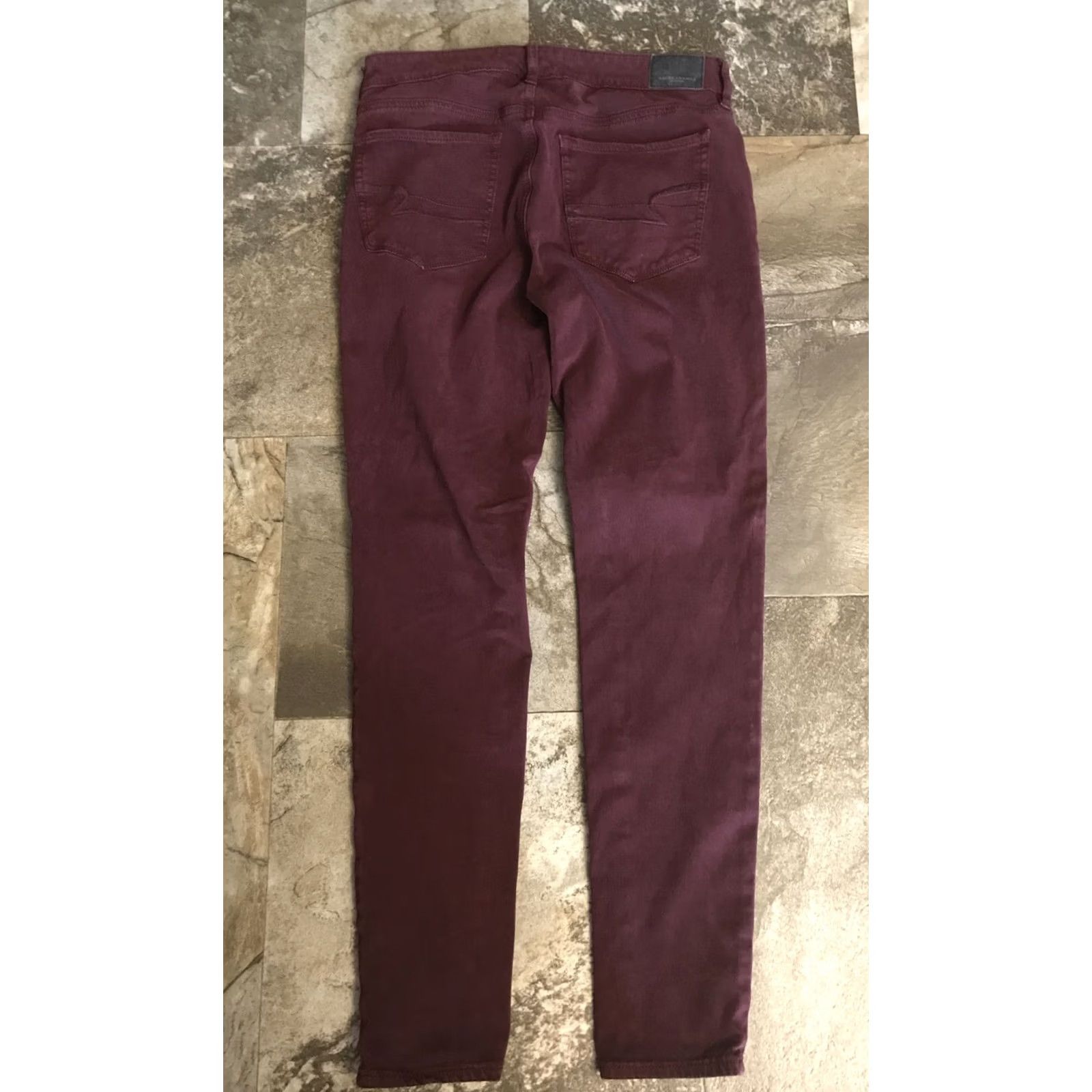American Eagle Outfitters VINTAGE? No. American Eagle Outfitters Skinny Jeans Women 6 Burgundy Regular Denim Cotton Stretch Jeggings 28" Inseam Size 28" / US 6 / IT 42 - 4 Thumbnail