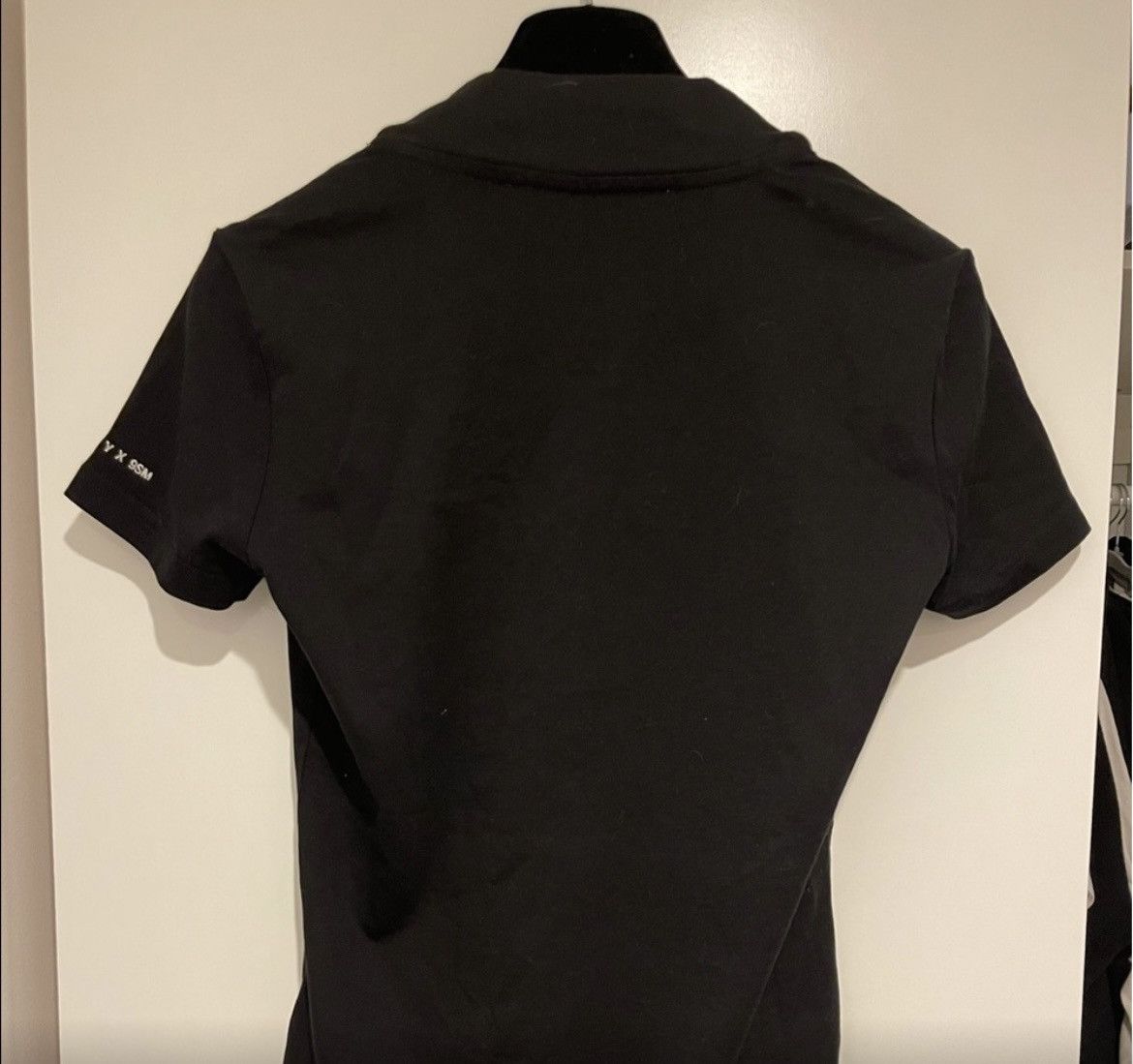 1017 ALYX 9SM 1017 Alyx 9SM Cutout Top (sz XS) Size XS / US 0-2 / IT 36-38 - 3 Thumbnail