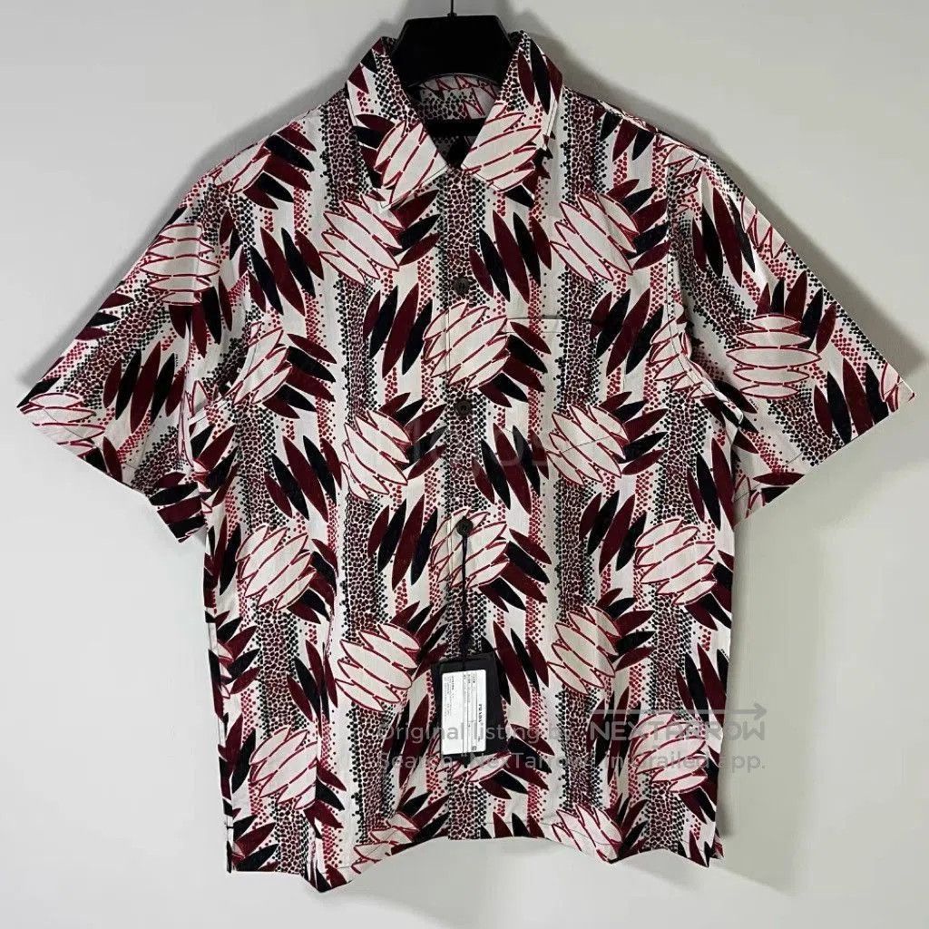 Prada Prada Red Pattern S/S shirt mojos9181053. Size US M / EU 48-50 / 2 - 1 Thumbnail