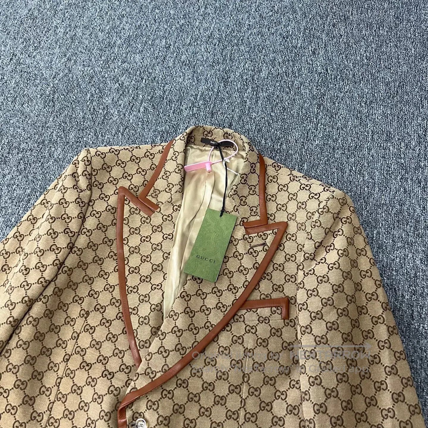 Gucci Guicci Full-print, vintage-style leather suit jacket| Size 52R - 3 Thumbnail