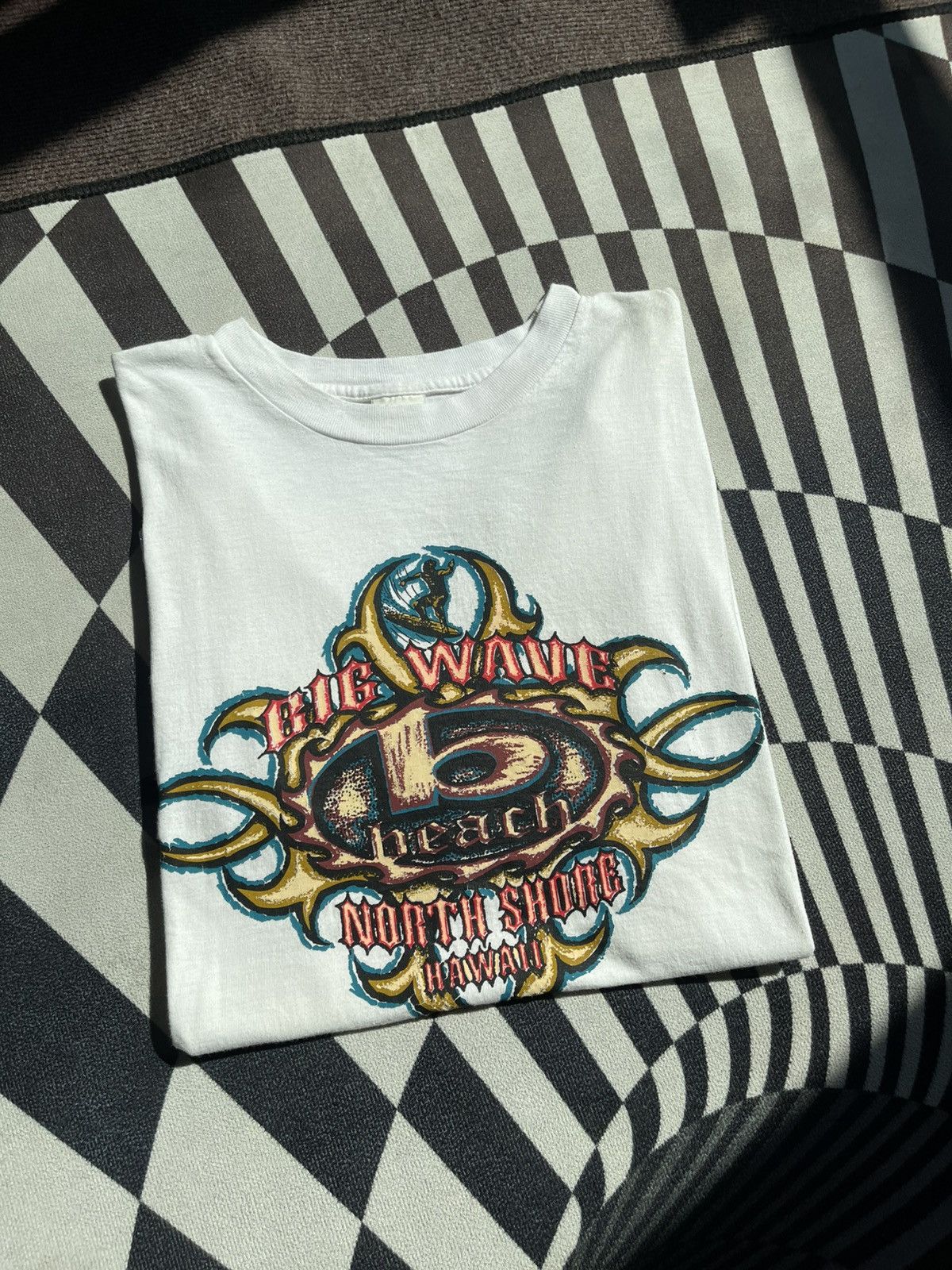 Vintage Vintage Big Wave Beach North Shore Hawaii Surf Tee Size US M / EU 48-50 / 2 - 3 Thumbnail