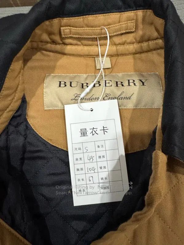 Burberry Burberry Quilted Jacket with Navy Collar. Size S / US 4 / IT 40 - 3 Thumbnail
