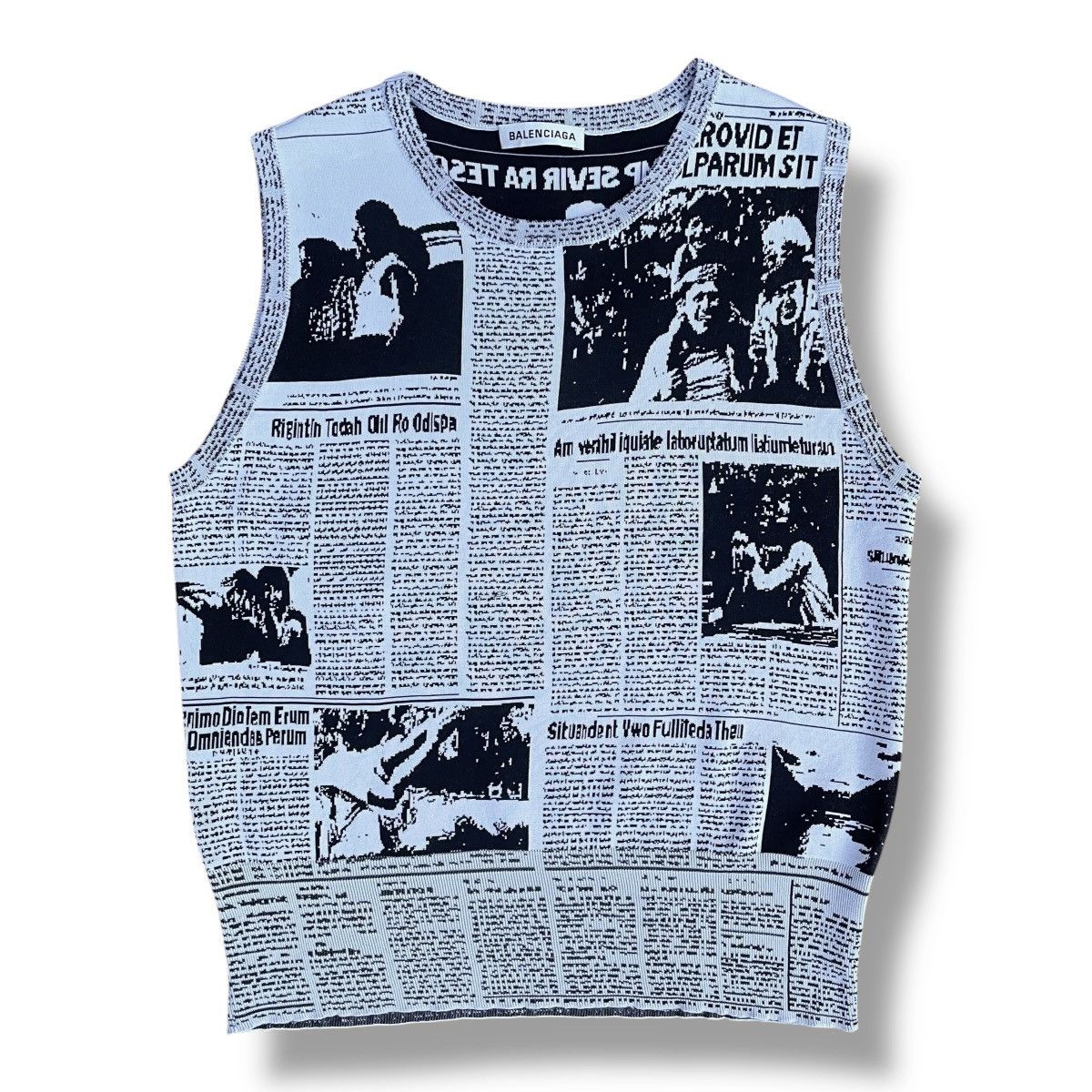 Balenciaga RARE Balenciaga Newspaper Jacquard-Knit Vest Size S / US 4 / IT 40 - 1 Thumbnail