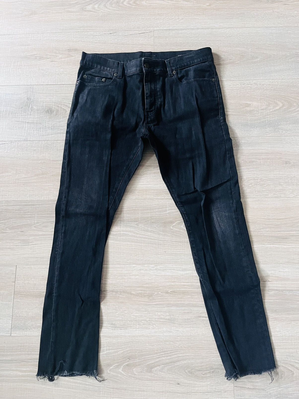Saint Laurent Paris Saint Laurent Distressed skinny jeans Size US 34 / EU 50 - 1 Thumbnail