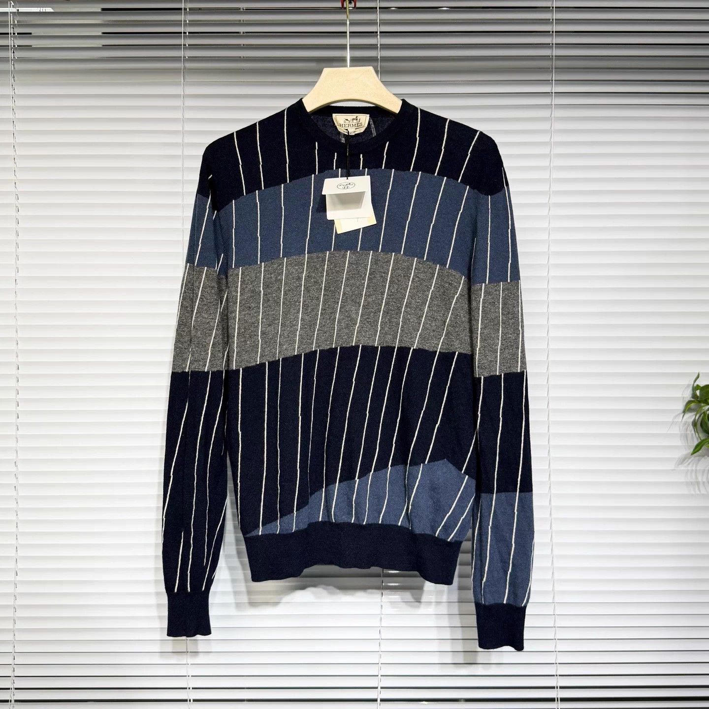 Hermes Hermès 99 New Cashmere Sweater M Blue Gray Striped Size US M / EU 48-50 / 2 - 1 Thumbnail
