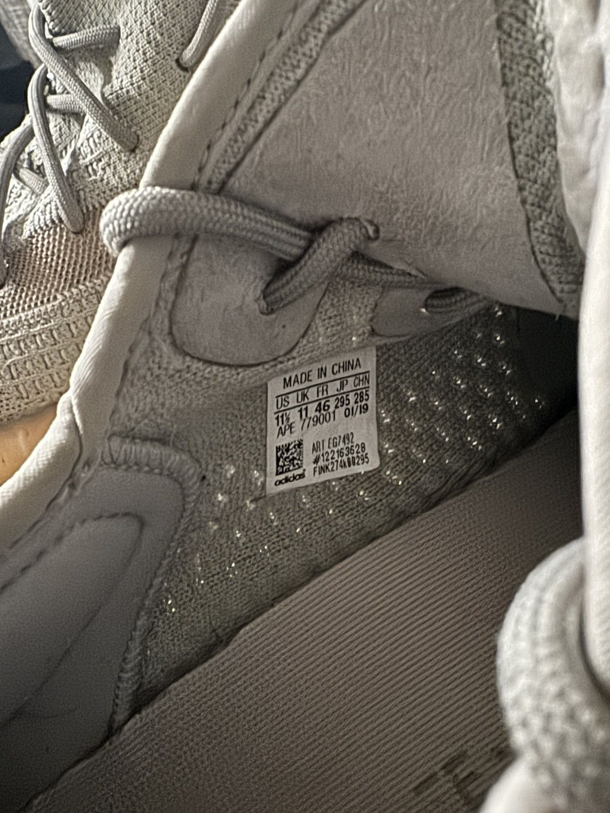 Adidas Yeezy Boost V2 “True Form” 11.5 Size US 11.5 / EU 44-45 - 6 Thumbnail