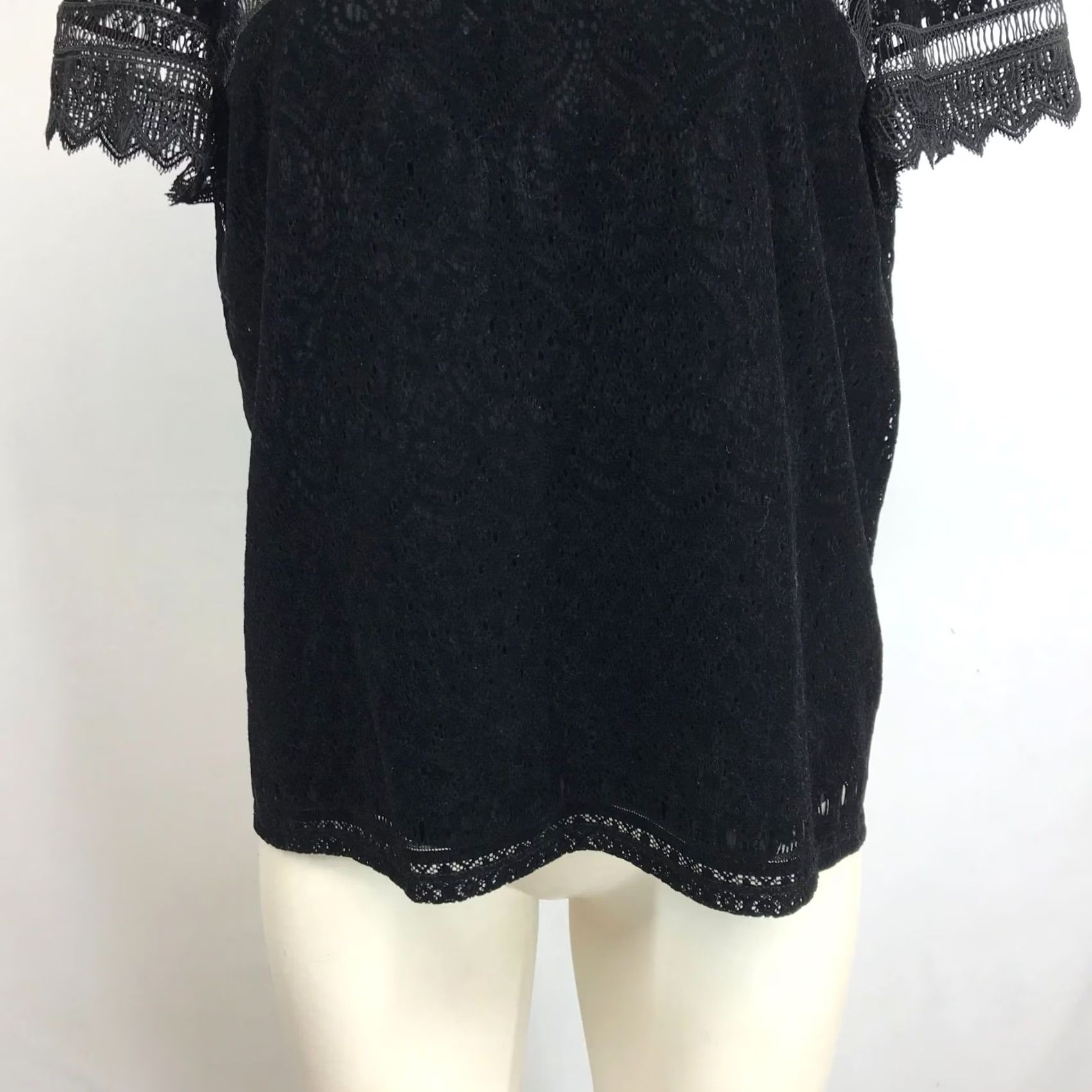 Laundry by Shelli Segal LAUNDRY BY SHELLI SEGAL Black Short Sleeve Lace Detail Top Womens L Size L / US 10 / IT 46 - 3 Thumbnail