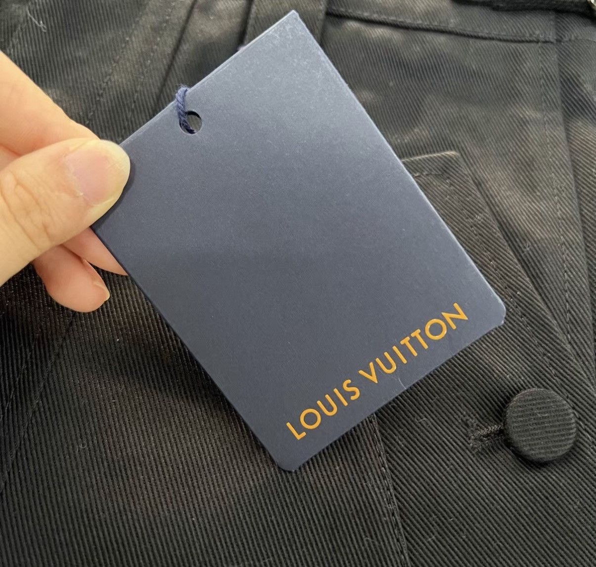 Louis Vuitton Louis Vuitton Black Oversized Bermuda Shorts J41 Size 24" / US 00 / IT 34 - 3 Thumbnail