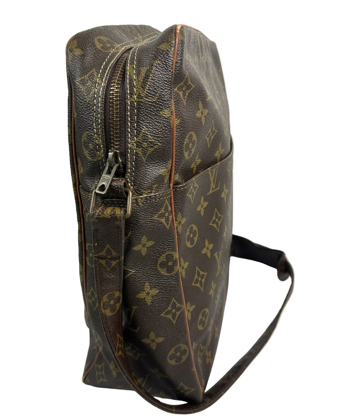 Louis Vuitton Louis Vuitton Monogram Crossbody Bag Size ONE SIZE - 4 Thumbnail