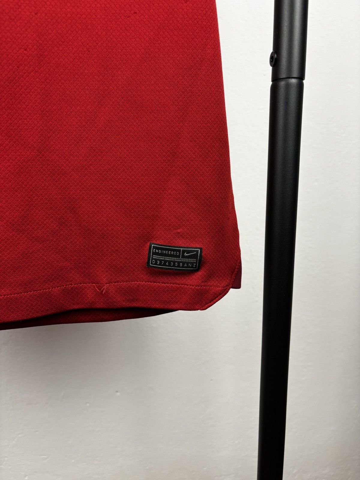 Nike Nike x Liverpool soccer jersey size M Size US M / EU 48-50 / 2 - 3 Thumbnail