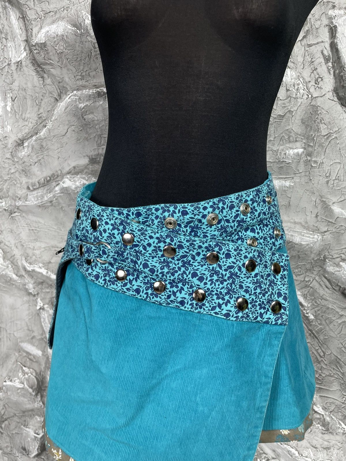 Japanese Brand 2000s Y2K Rivets Reversible Wrap Mini Skirt With Pocket Size 27" / US 4 / IT 40 - 6 Thumbnail