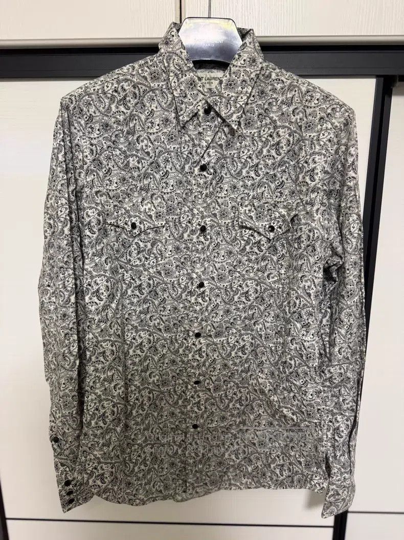 Saint Laurent Paris Saint Laurent Paris Cat Eye扣 Cashew Flower Print Shirt Siz Size US S / EU 44-46 / 1 - 1 Thumbnail