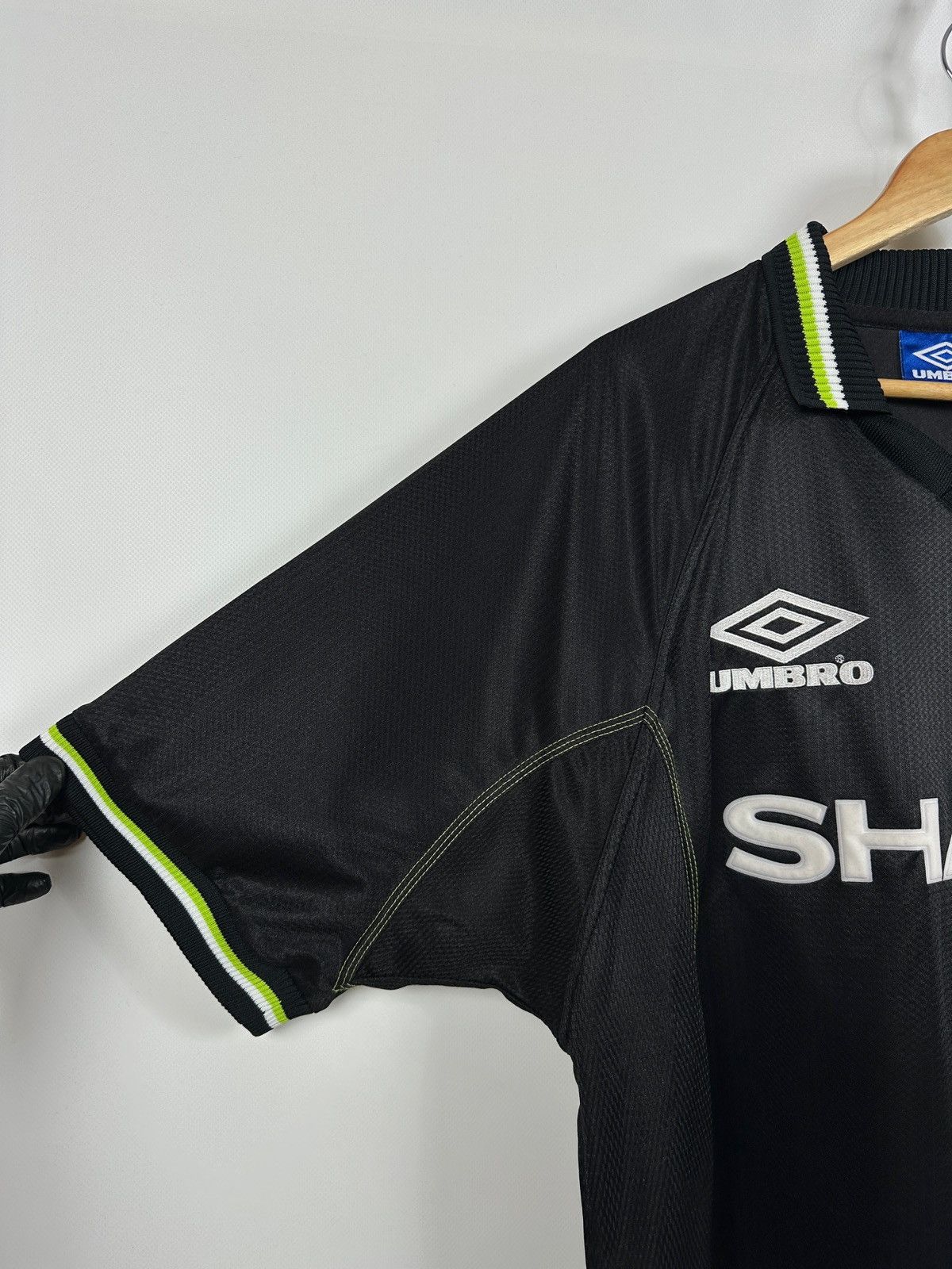 Umbro 1998-99 Umbro Manchester United Third Kit Soccer Jersey Size US XL / EU 56 / 4 - 7 Thumbnail