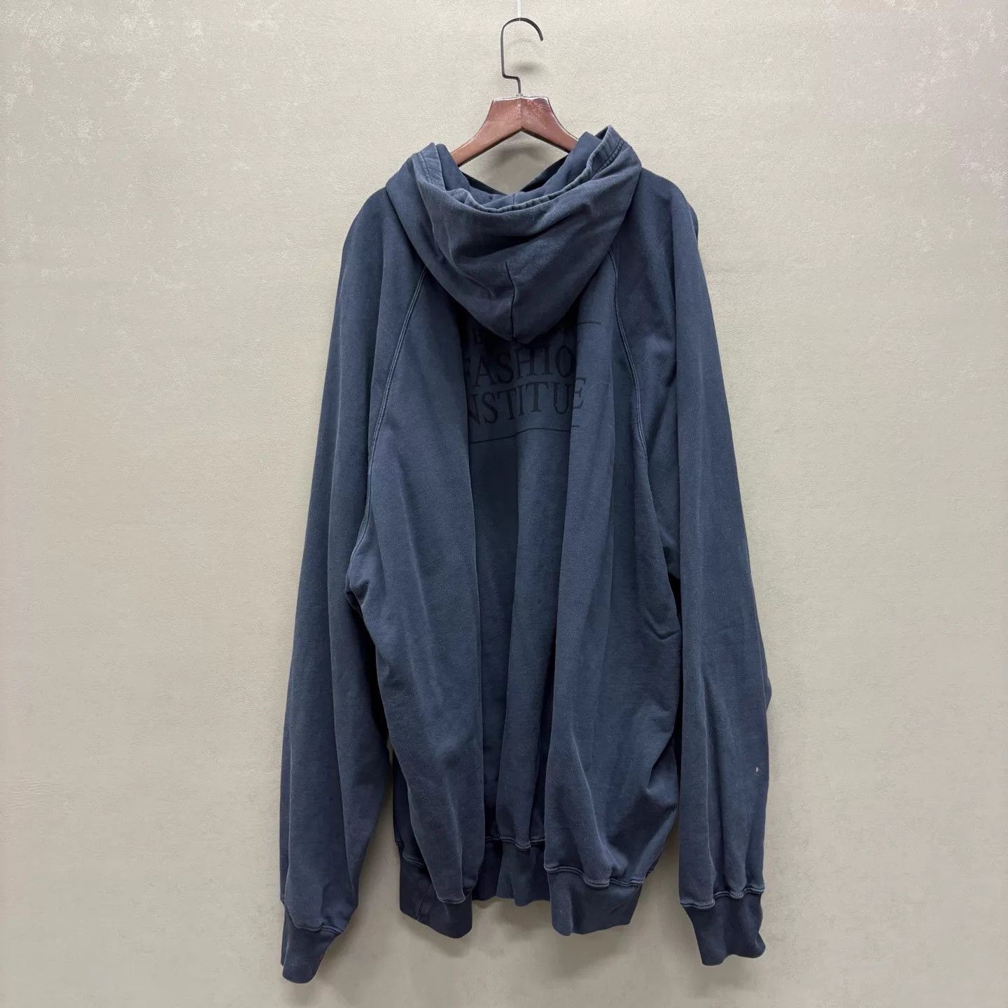 Balenciaga Balenciaga washed distressed logo hoodie 99 new size 2 Size US M / EU 48-50 / 2 - 2 Thumbnail