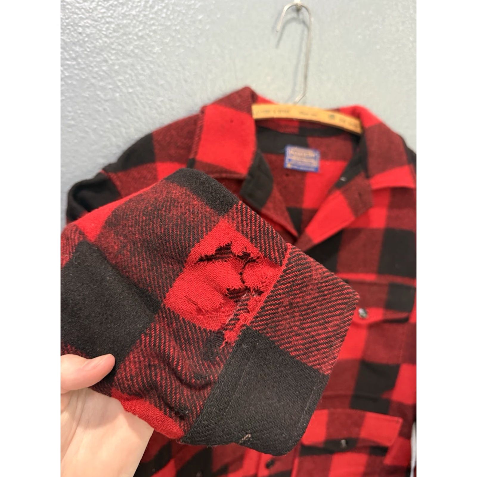 Pendleton VINTAGE Pendleton Wool Plaid Mackinaw Cruiser Hunting Jacket Medium Mens Red 70s Flawed Size US M / EU 48-50 / 2 - 4 Thumbnail