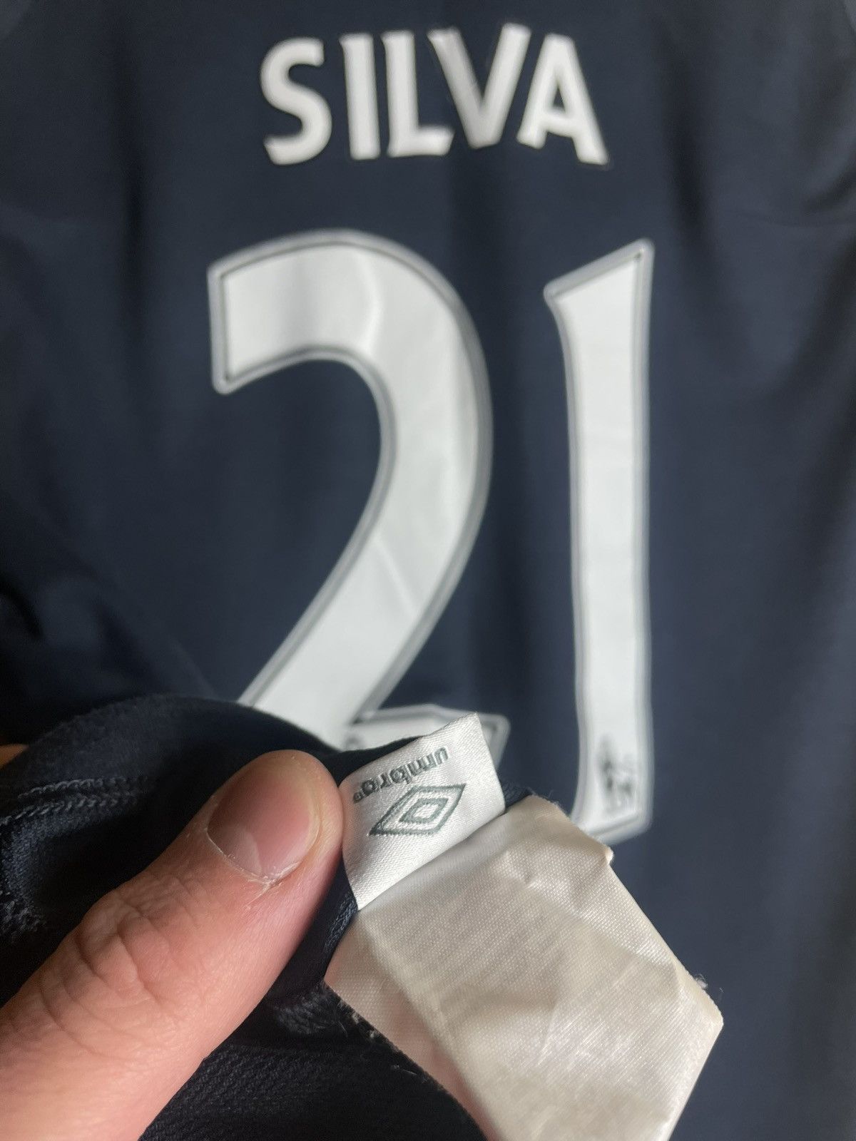 Vintage Manchester City Jersey 2010/2012 #21 Silva Football T-Shirt Size US S / EU 44-46 / 1 - 7 Thumbnail
