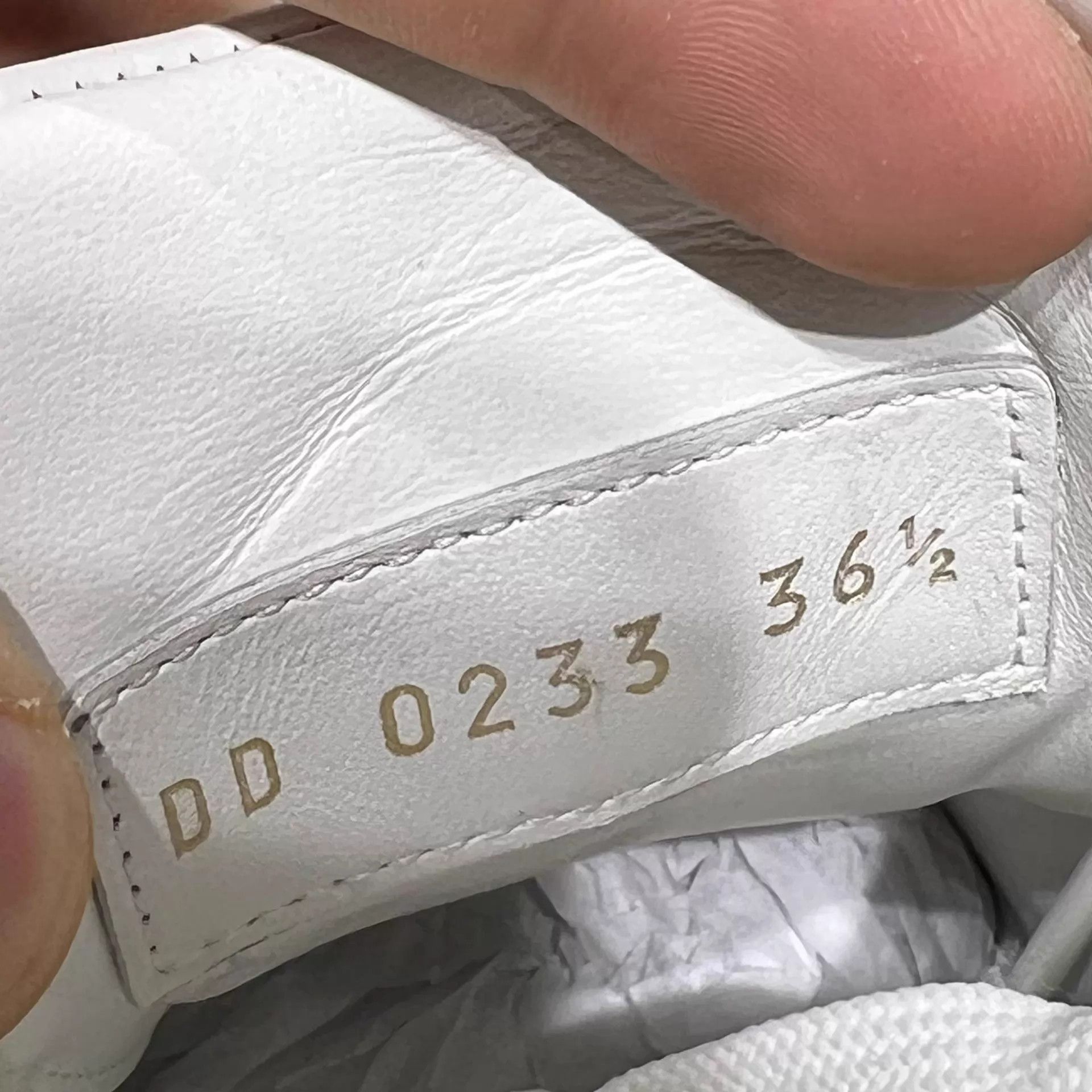 Louis Vuitton LV Time Out Black/White Monogram Embossed 36.5 (UK2.5) Size US 6 / IT 36 - 8 Thumbnail