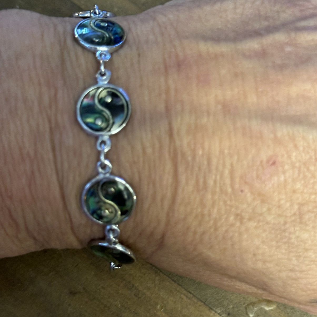 Vintage Vintage abalone yin yang bracelet Size ONE SIZE - 4 Thumbnail