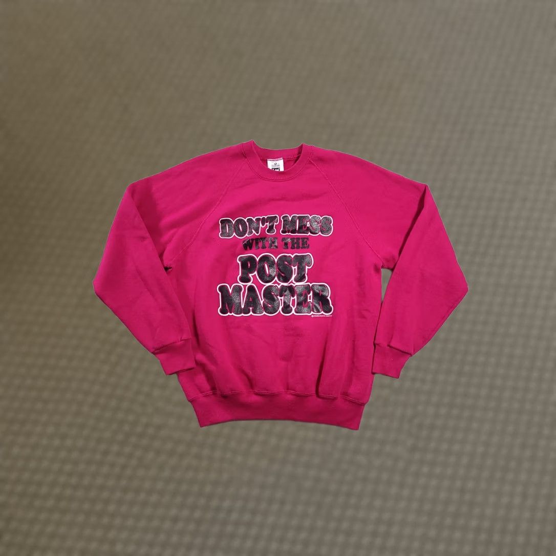 Lee VINTAGE Lee Sport Graphic Print Crewneck Sweatshirt Mens XL Dont Mess Postmaster Shirt Pullover Magenta Logo USA 90s Mens Body Size US XL / EU 56 / 4 - 1 Thumbnail