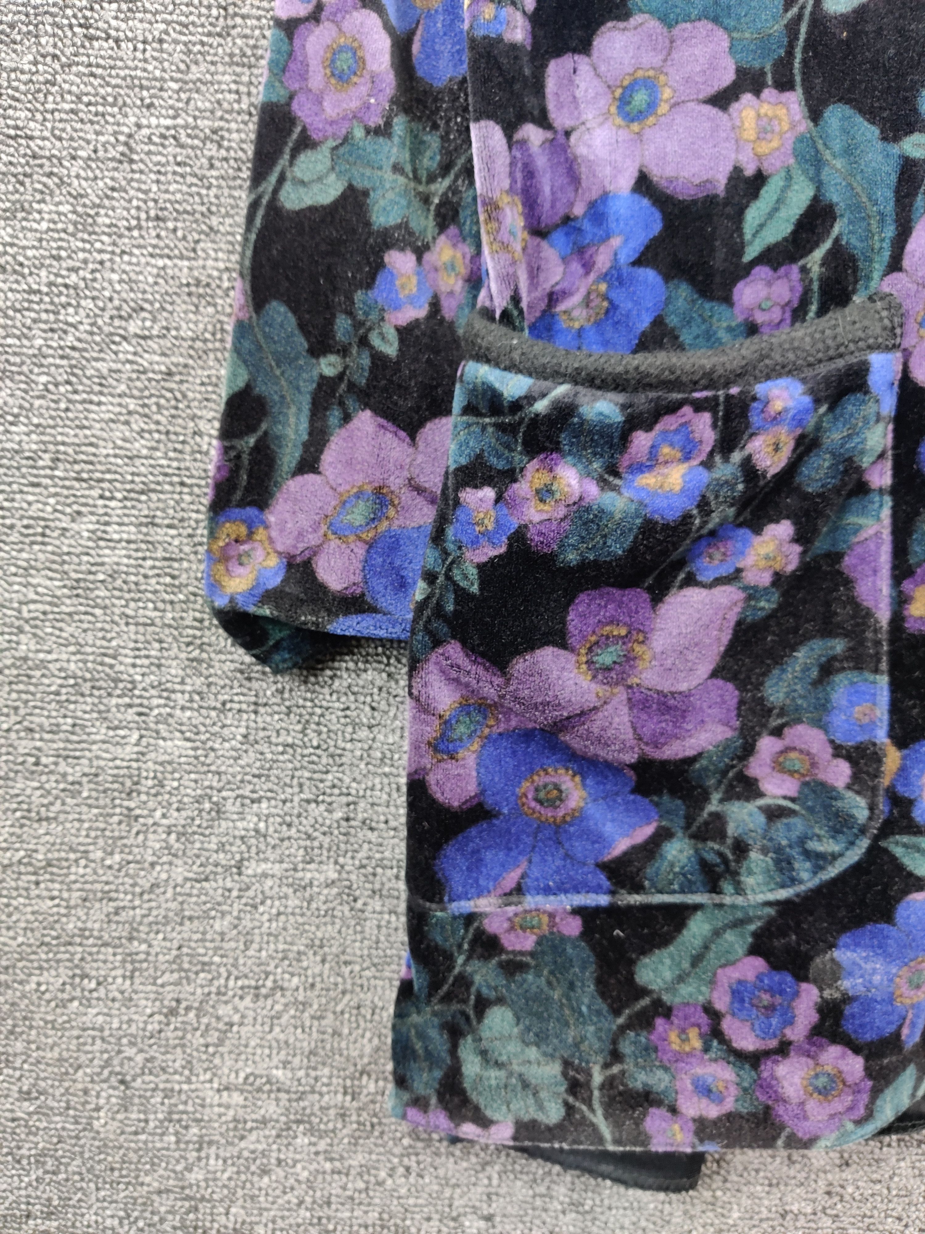 Japanese Brand Vintage Cardigan Velvet Floral By My Brand Size US L / EU 52-54 / 3 - 4 Thumbnail