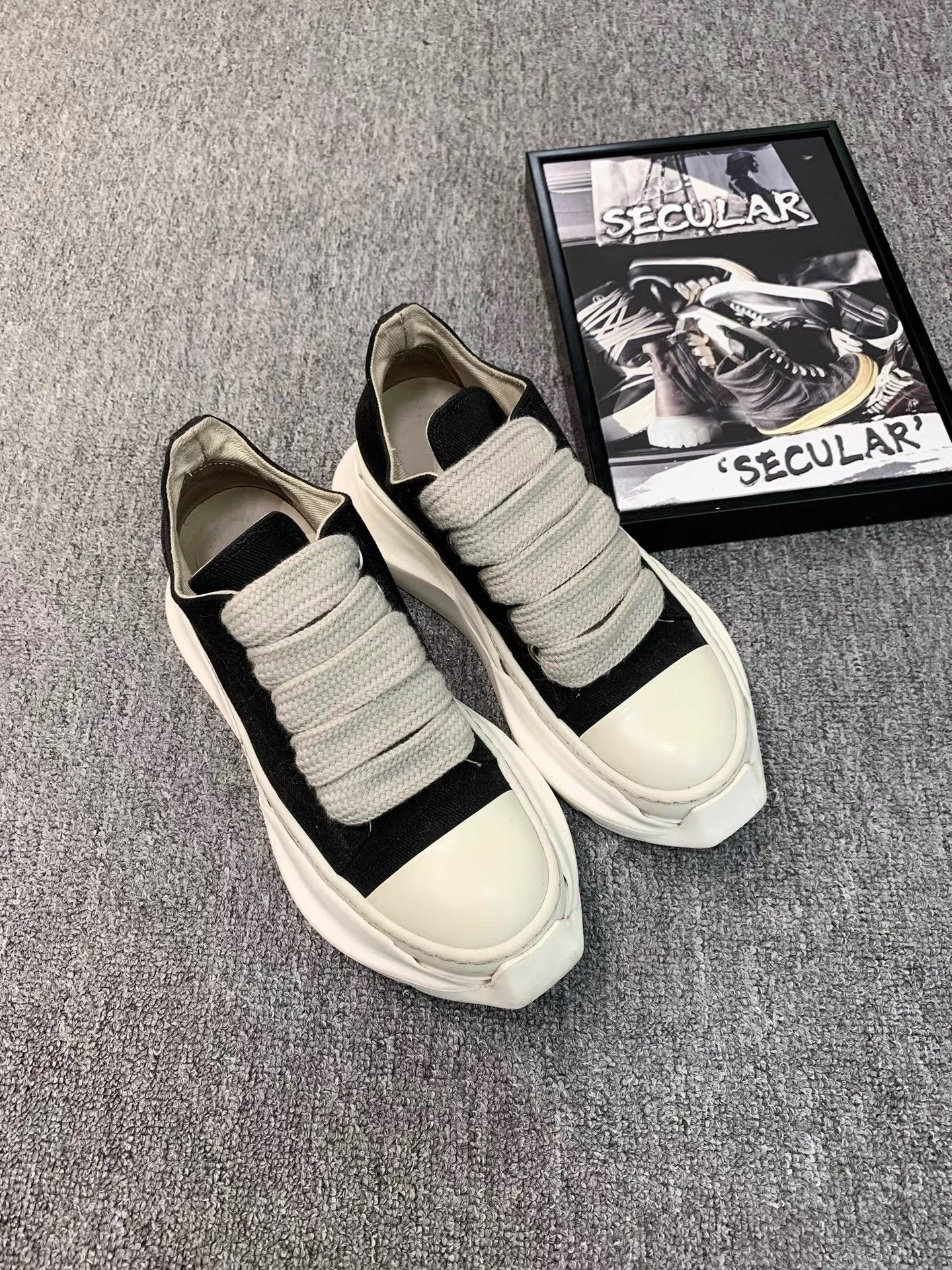 Rick Owens Rick Owens 22SS Thick-Lace Platform Low Sneakers K34 Size US 7 / IT 37 - 2 Thumbnail