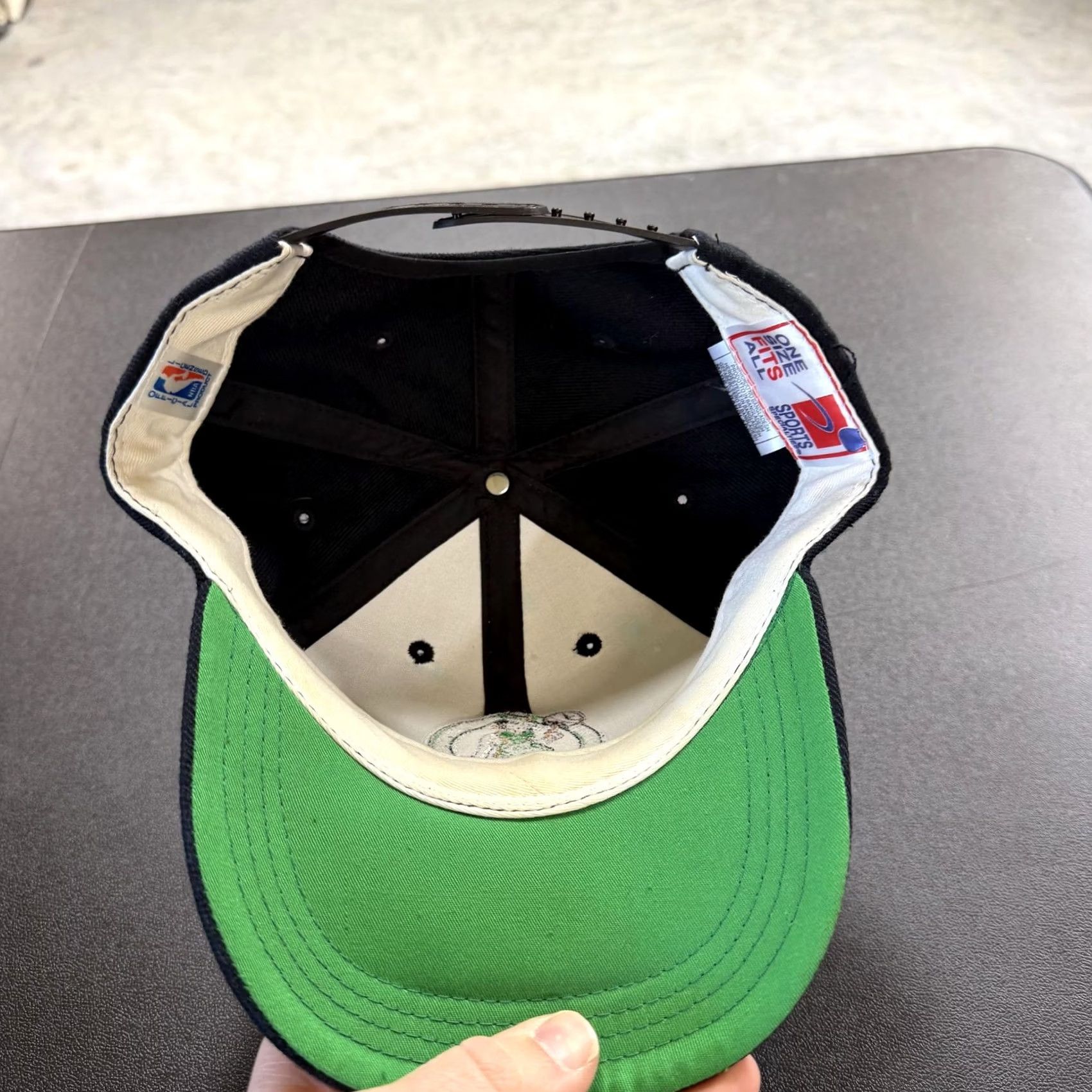 Sports Specialties VINTAGE Boston Celtics Hat Cap Snap Back One Size Black Sports Specialties Mens Adjustable Solid 90s Size ONE SIZE - 5 Thumbnail