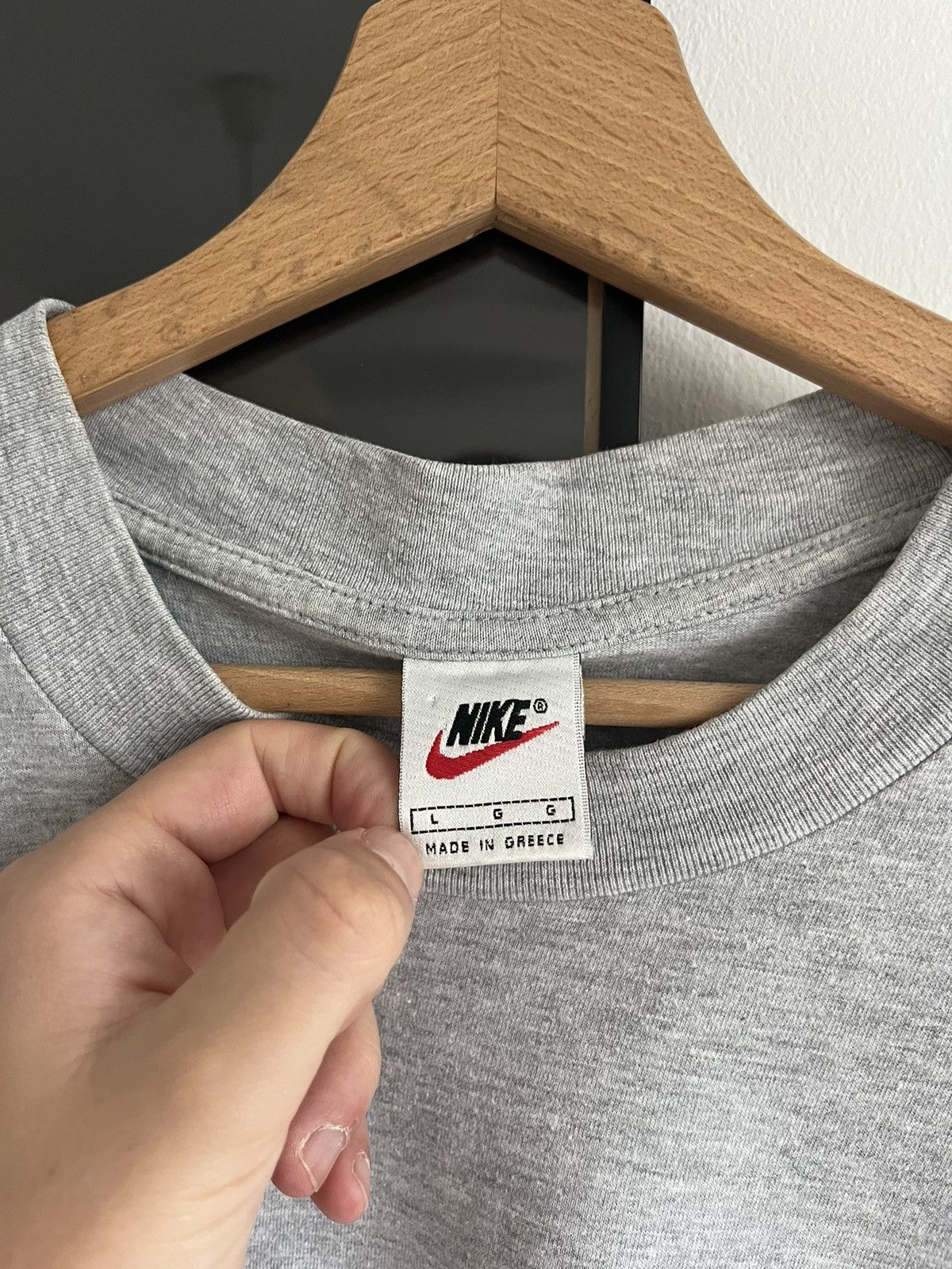 Nike × Vintage 90s Nike Vintage Y2K Retro Tee T-Shirt Size US L / EU 52-54 / 3 - 4 Thumbnail