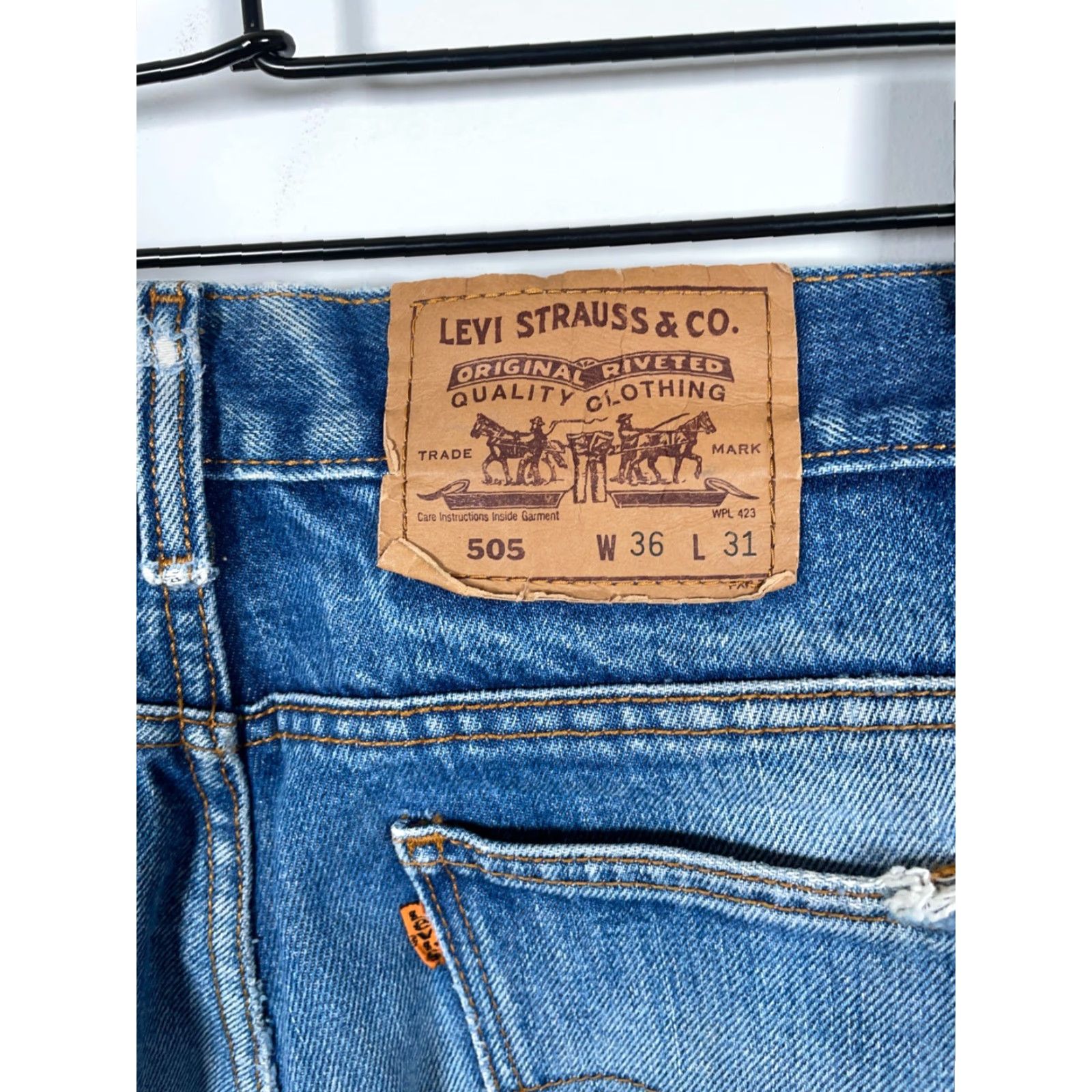Levi's VINTAGE Levi's 505 Jeans Men's 34 x 30 Blue Distressed 90s Orange Tab Regular Straight Denim Cotton 5-Pocket Distressed Zip Fly Size US 34 / EU 50 - 3 Thumbnail