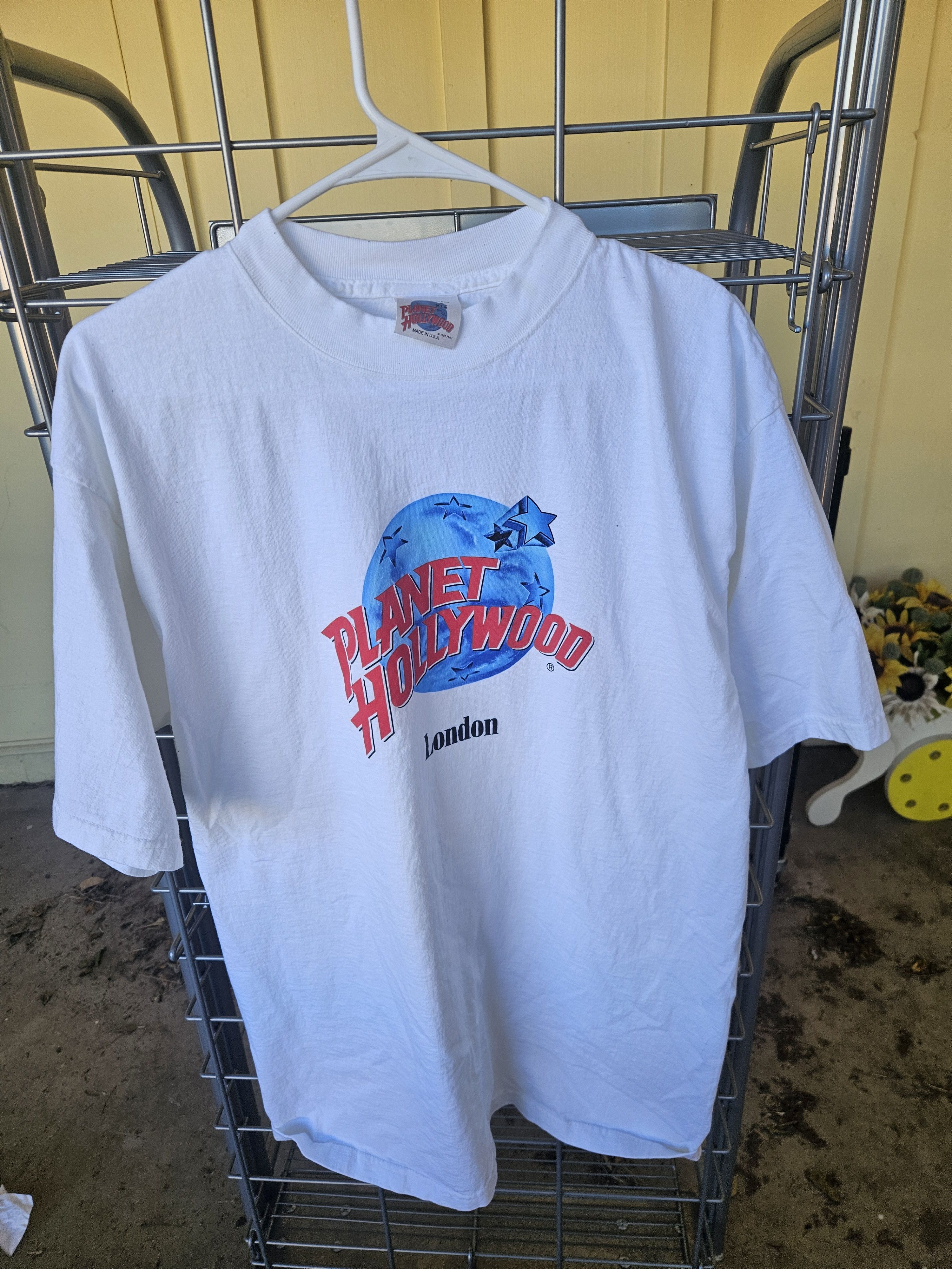 Planet Hollywood Planet Hollywood London Vintage 90s Tee Size US L / EU 52-54 / 3 - 1 Thumbnail