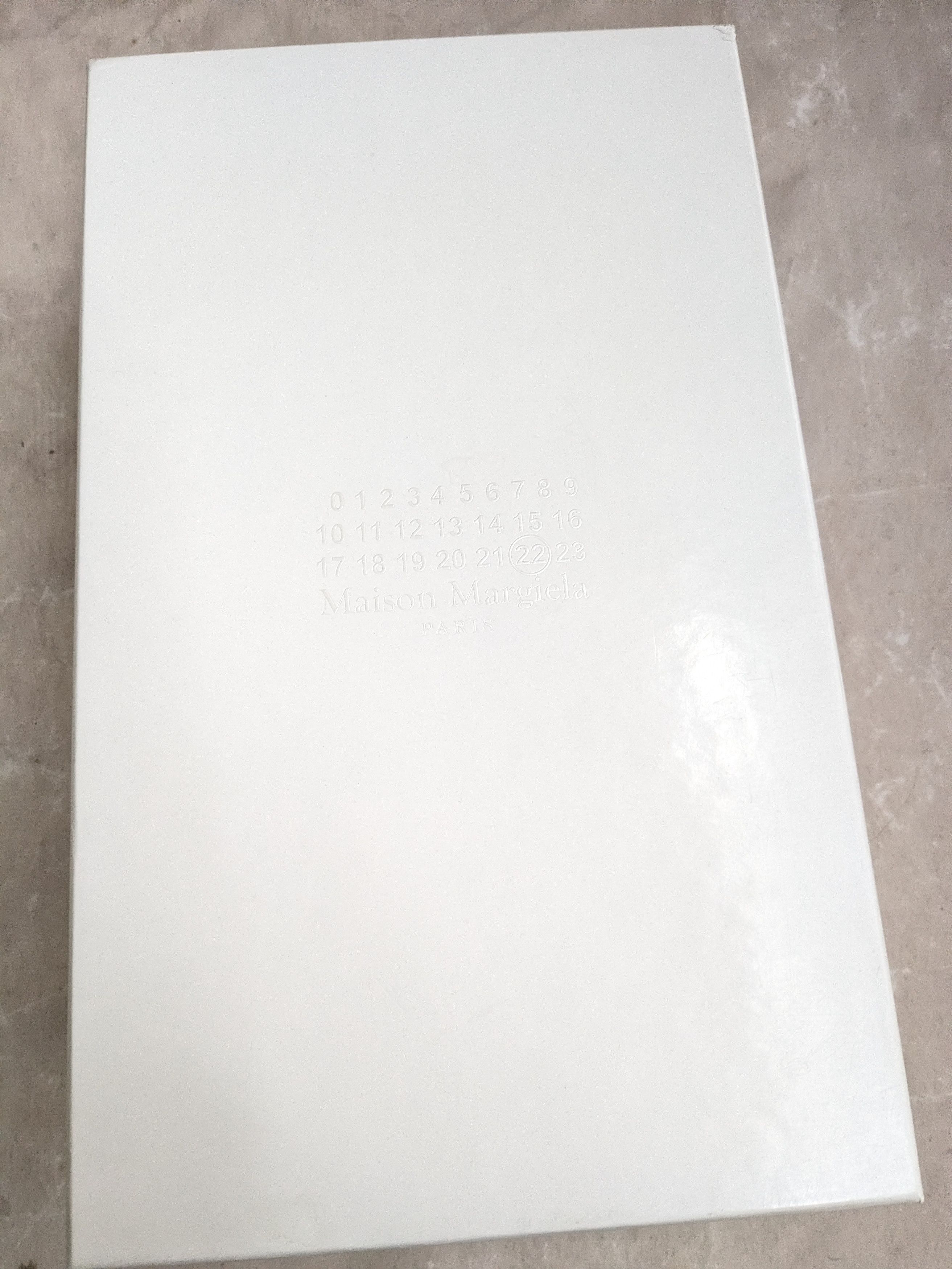 Maison Margiela Maison Margiela Replica GAT White 9 42 Low Tops Leather Size US 9 / EU 42 - 19 Thumbnail