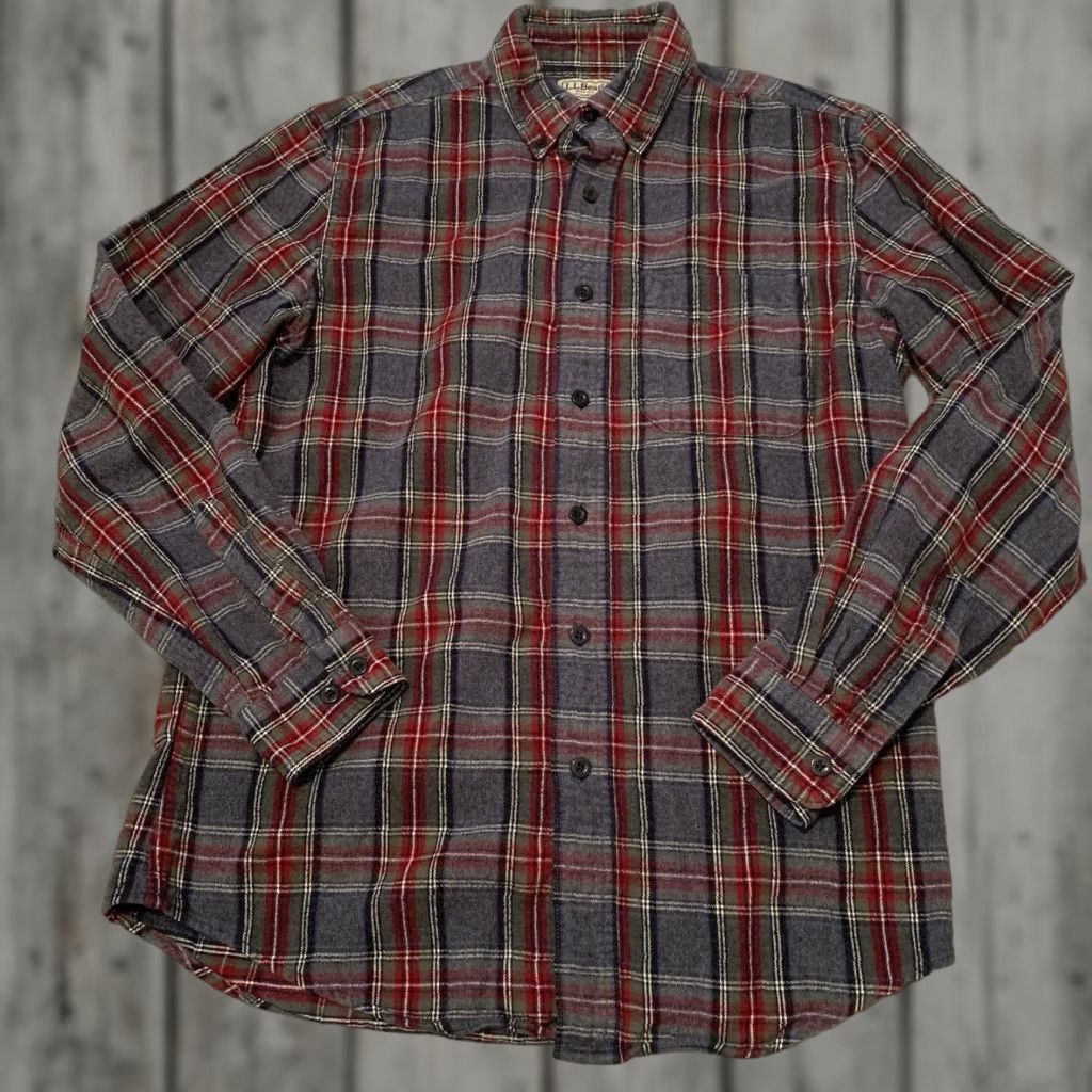 Vintage LL Bean Mens Flannel Shirt Small Gray Plaid Long Sleeve Slightly Fitted Size US S / EU 44-46 / 1 - 1 Thumbnail