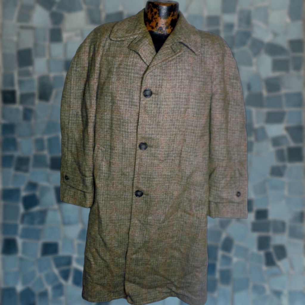 Vintage VINTAGE ALPAGORA Gray Tailored Coat Long Winter Wool 42 Mens 1960s Gray with Red Window Panel Designs 46" Chest 42" Length Size US XS / EU 42 / 0 - 1 Thumbnail