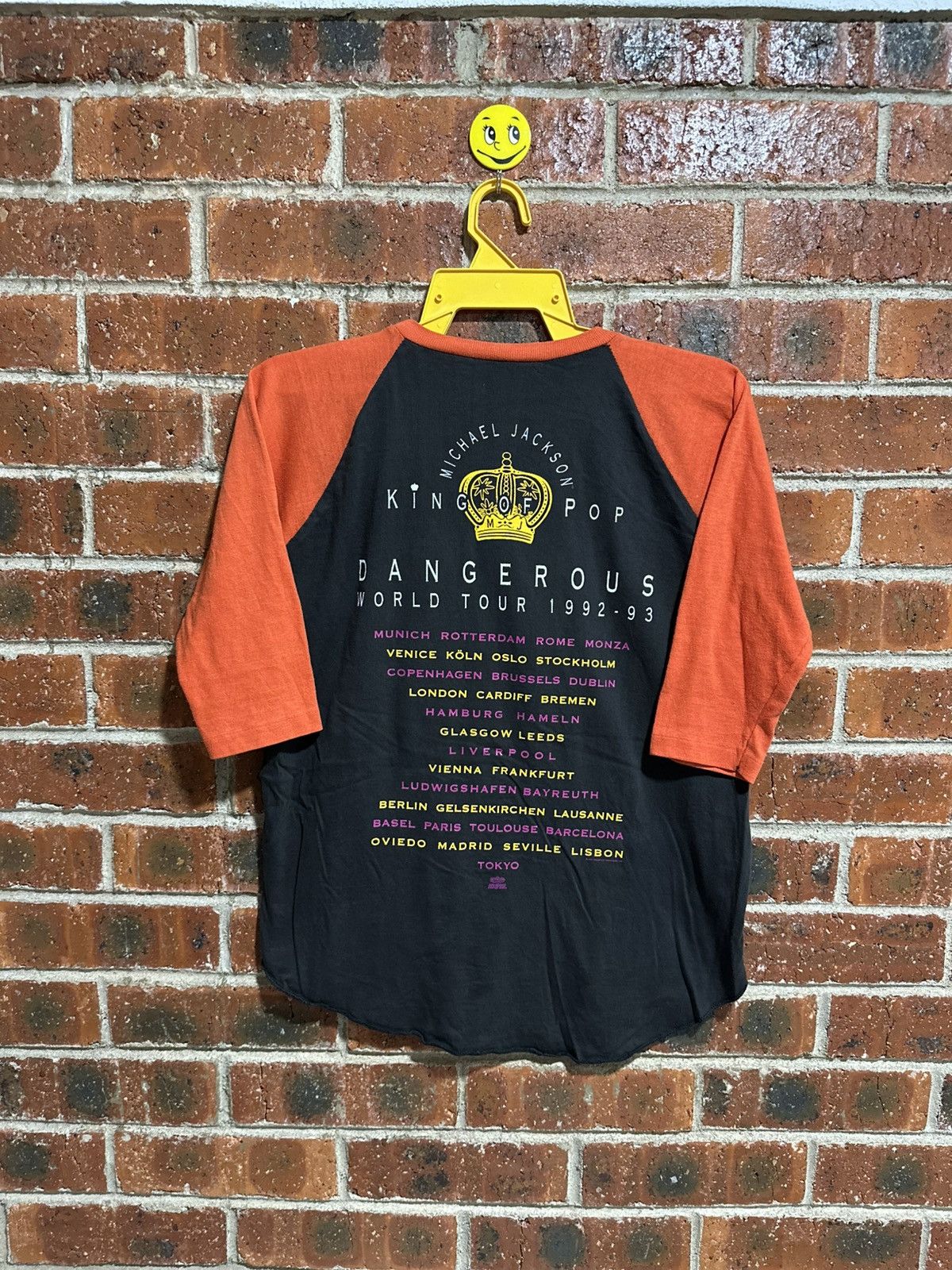 Band Tees Vintage Micheal Jackson Dangerous World Tour 3Quarter Tee Size L / US 10 / IT 46 - 1 Thumbnail