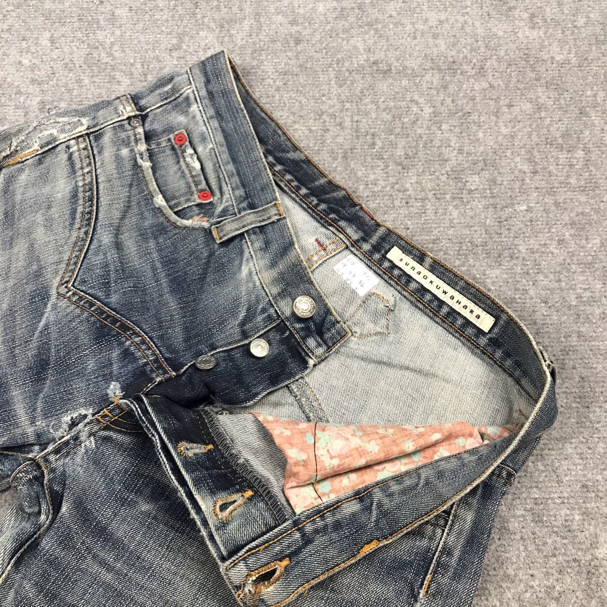 Issey Miyake SUNAO KUWAHARA ISSEY MIYAKE DISTRESSED DENIM PANTS Size 30" / US 8 / IT 44 - 19 Thumbnail