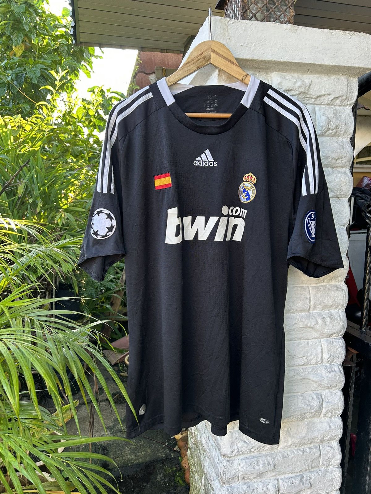 image of Real Madrid 2008/2009 Bwin Adidas Jersey in Black/White, Men's (Size XL)