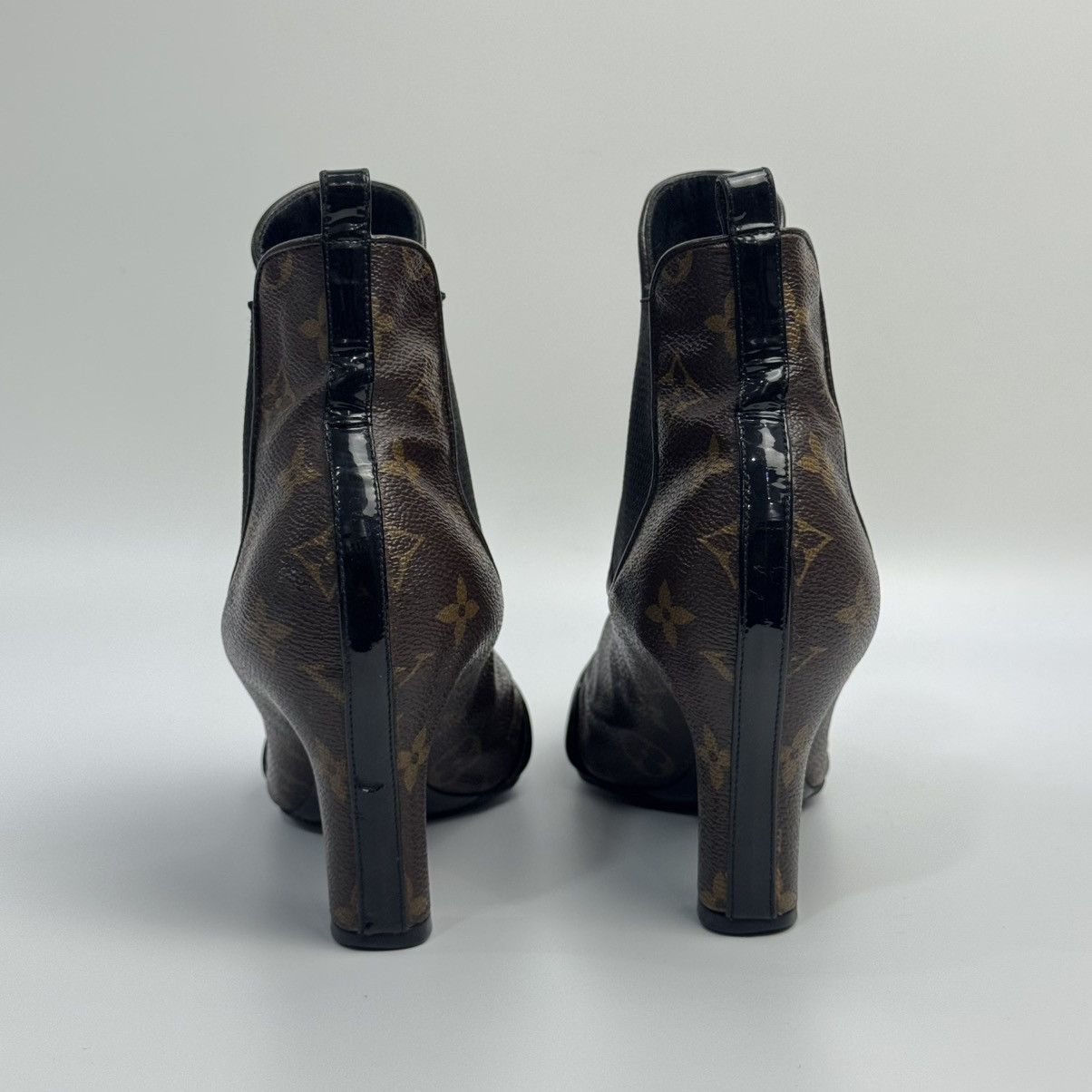 Louis Vuitton Louis Vuitton Monogram Revival Ankle Boots Size US 7.5 / IT 37.5 - 7 Thumbnail